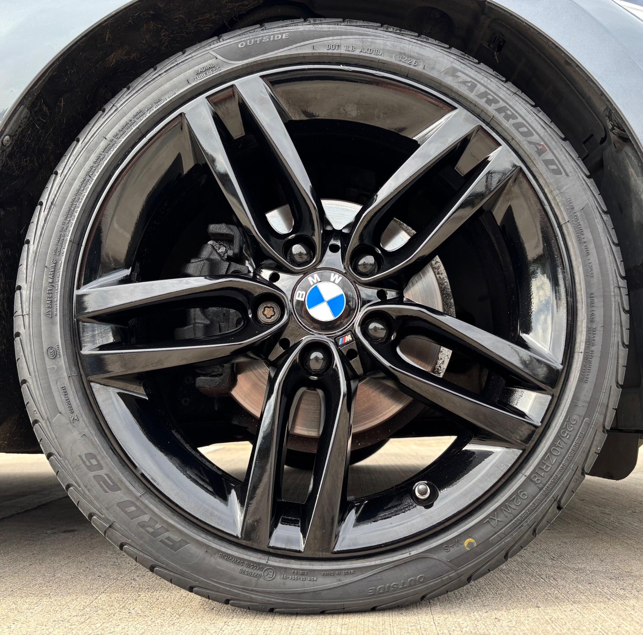 BMW 1 Series view 19