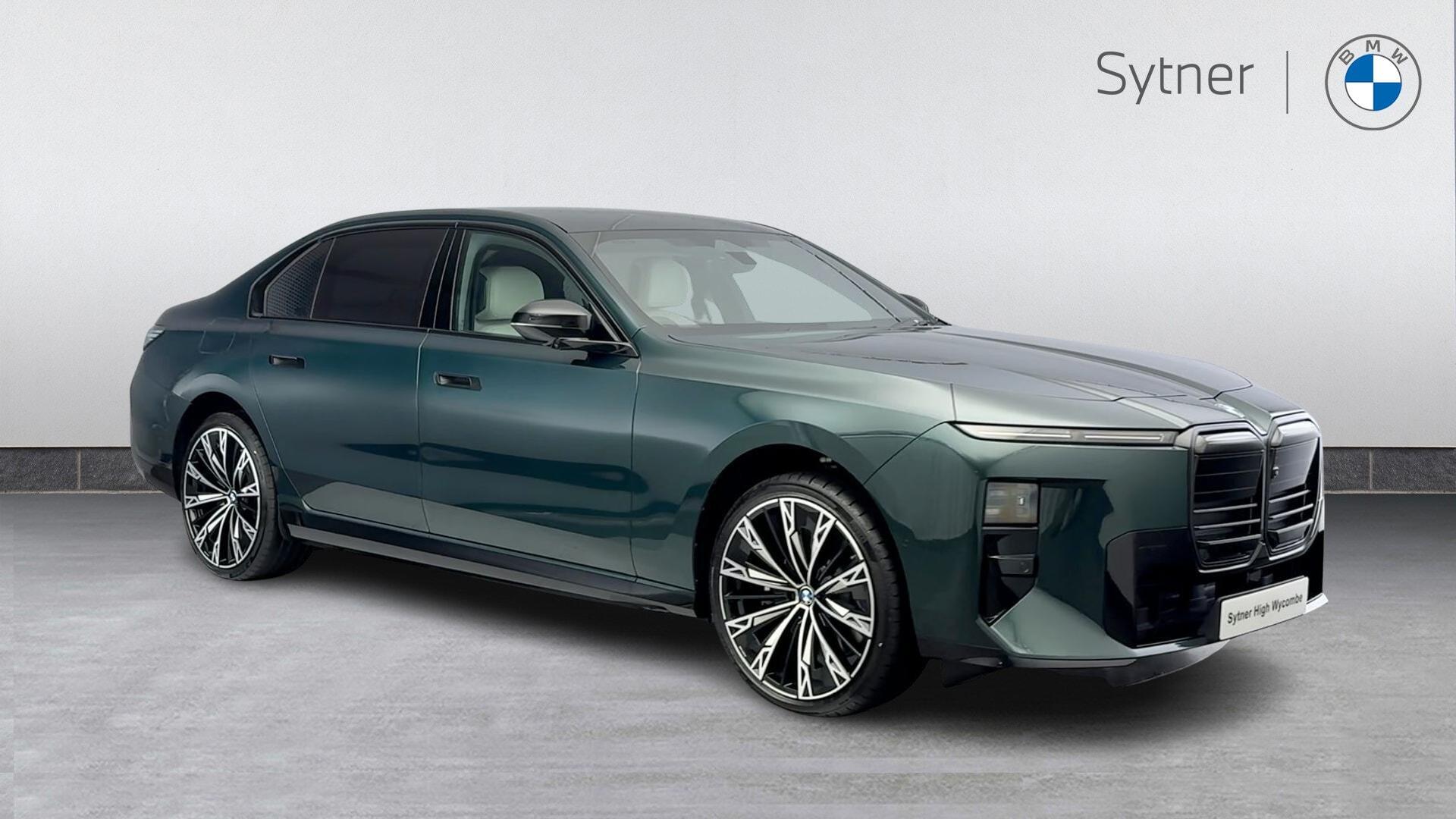 BMW i7