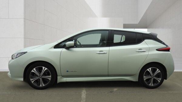 Nissan Leaf view 5