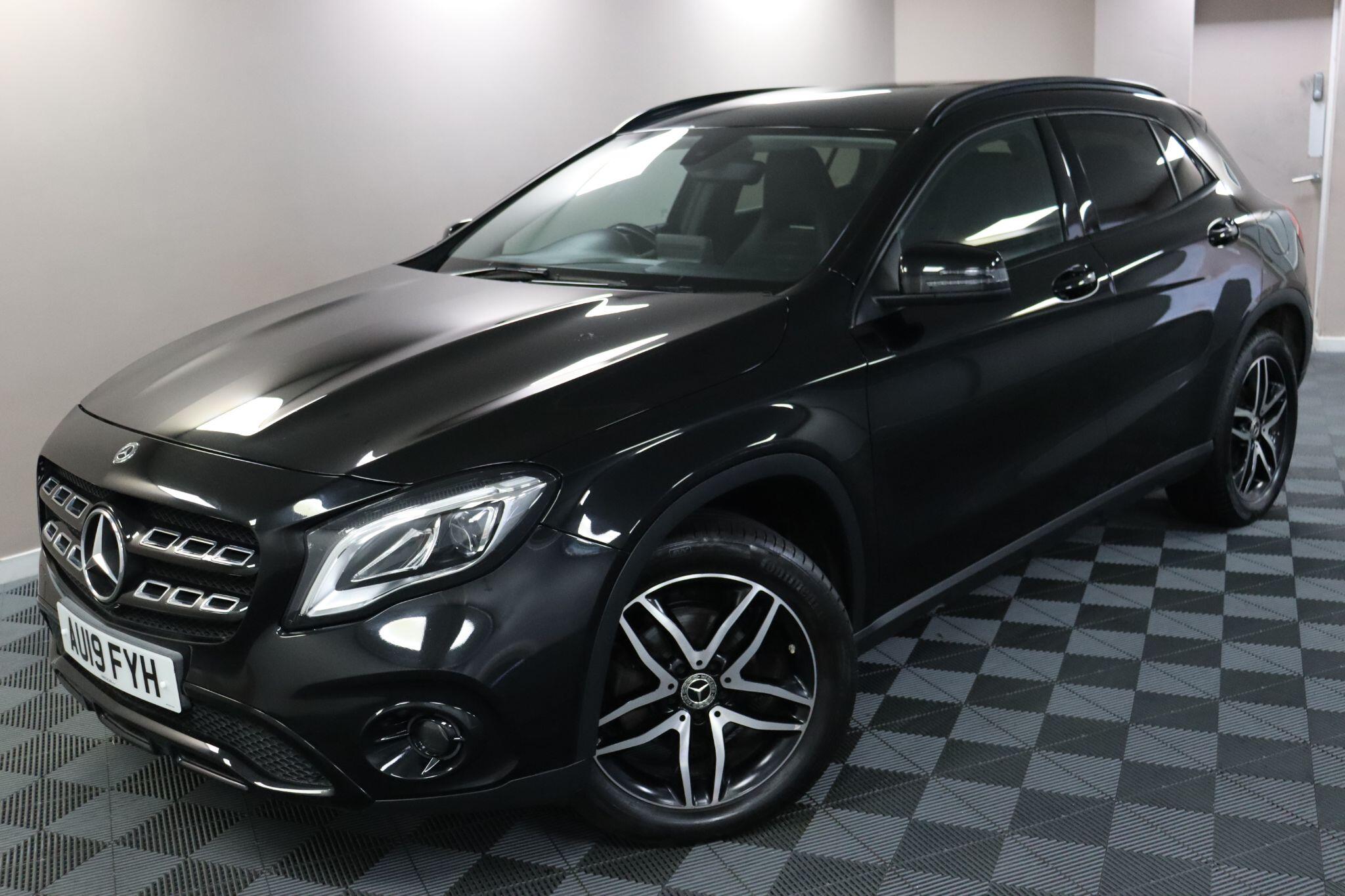 Mercedes-Benz Gla view 20