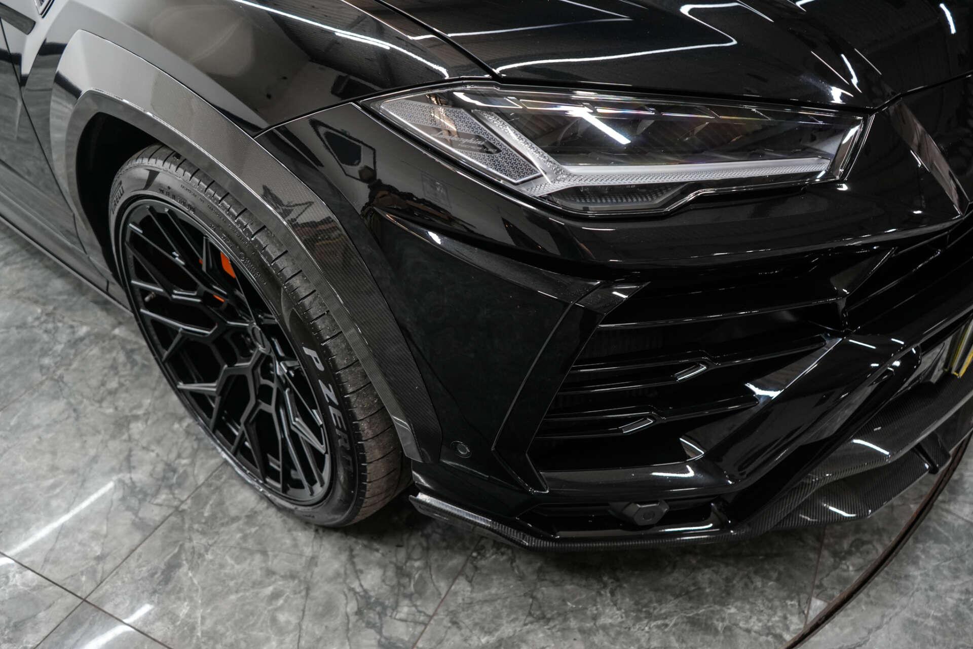 Lamborghini Urus view 8