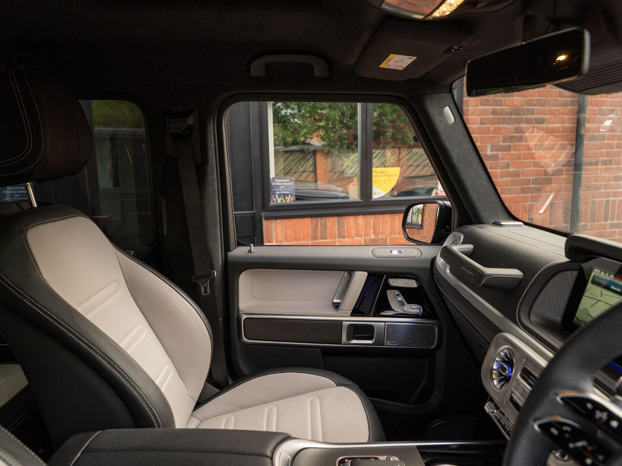 Mercedes-Benz G Class view 40