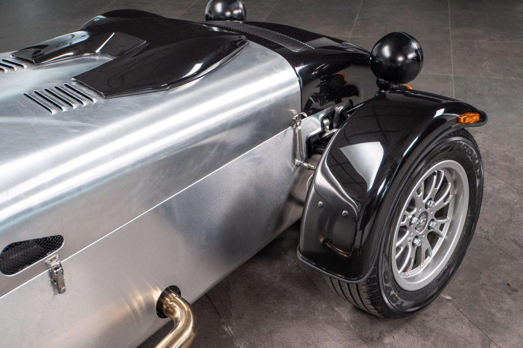 Caterham Seven view 9