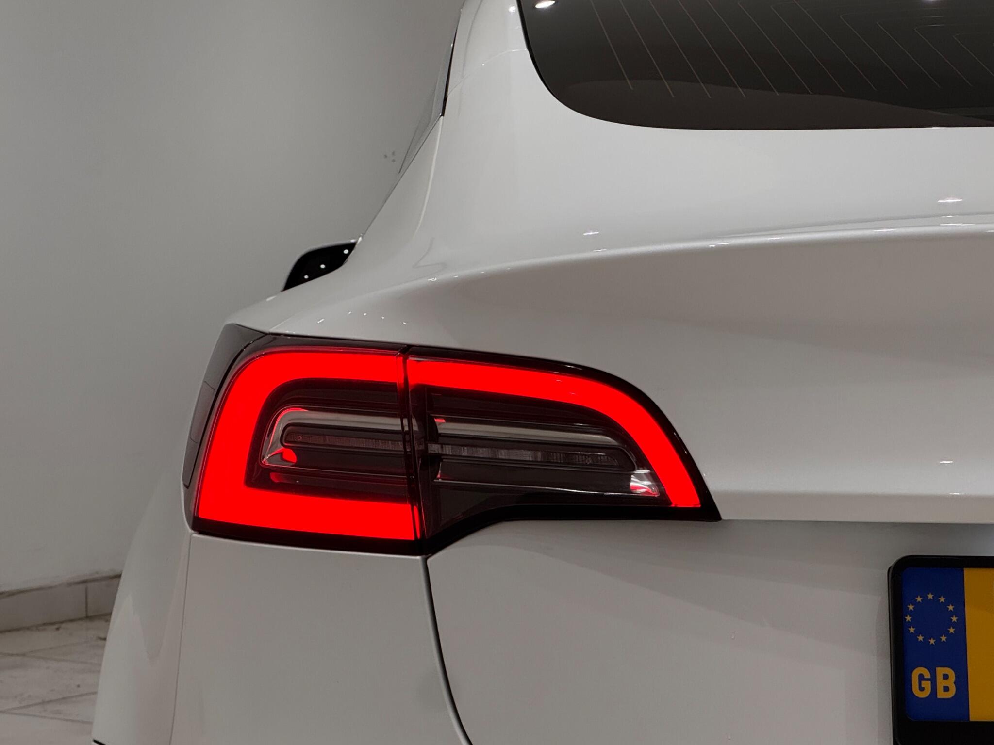 Tesla Model 3 view 22