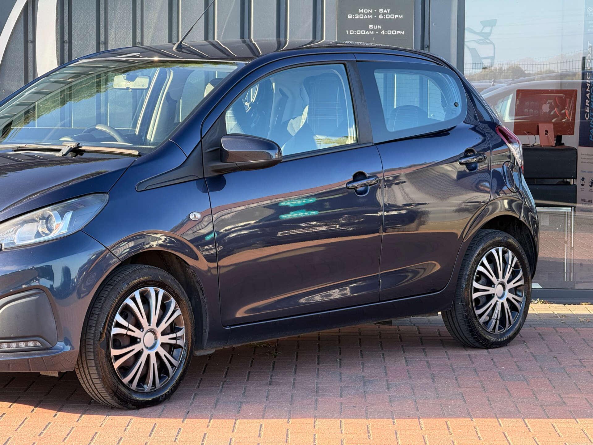Peugeot 108 view 3