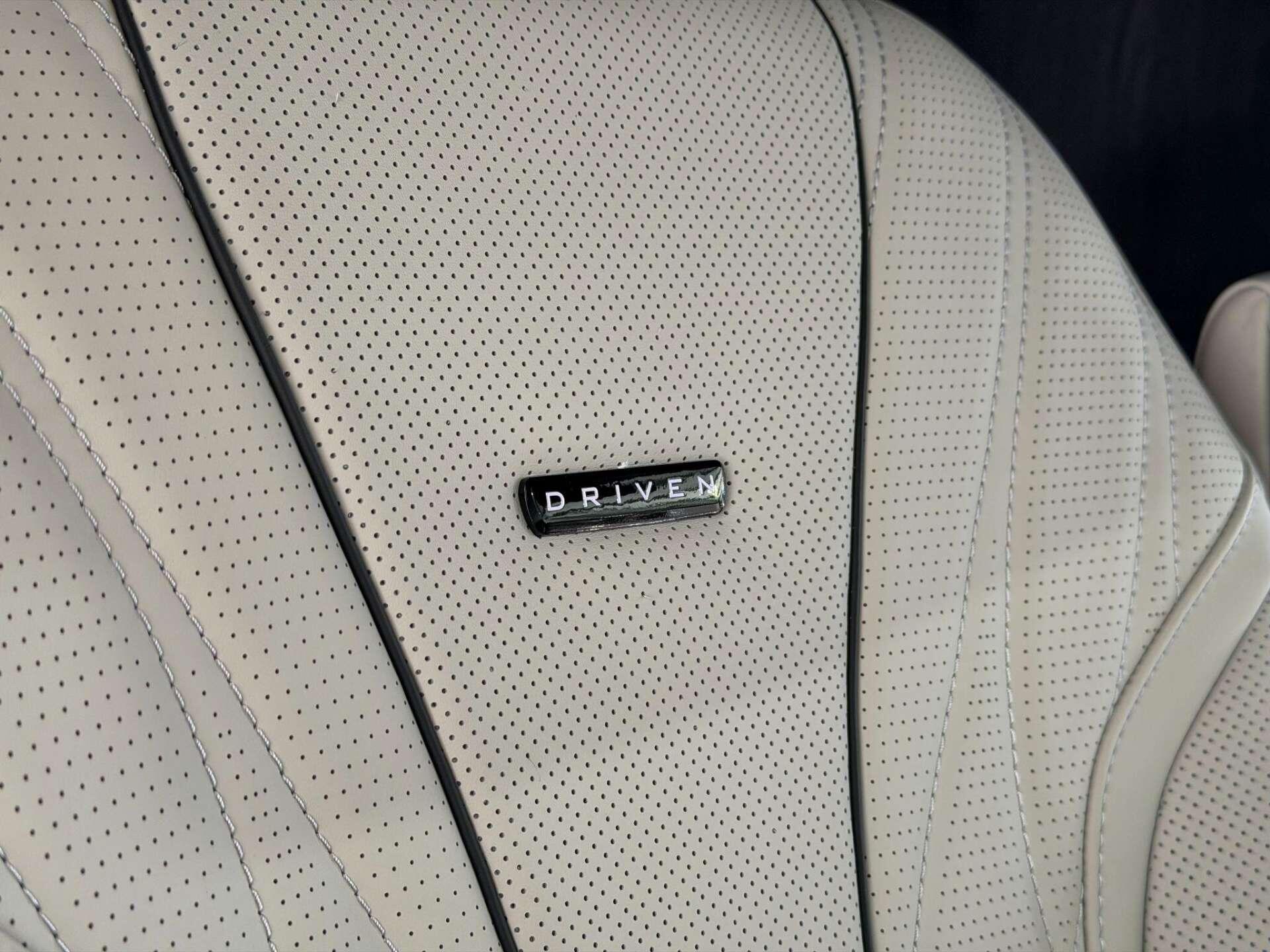 Mercedes-Benz V Class view 23