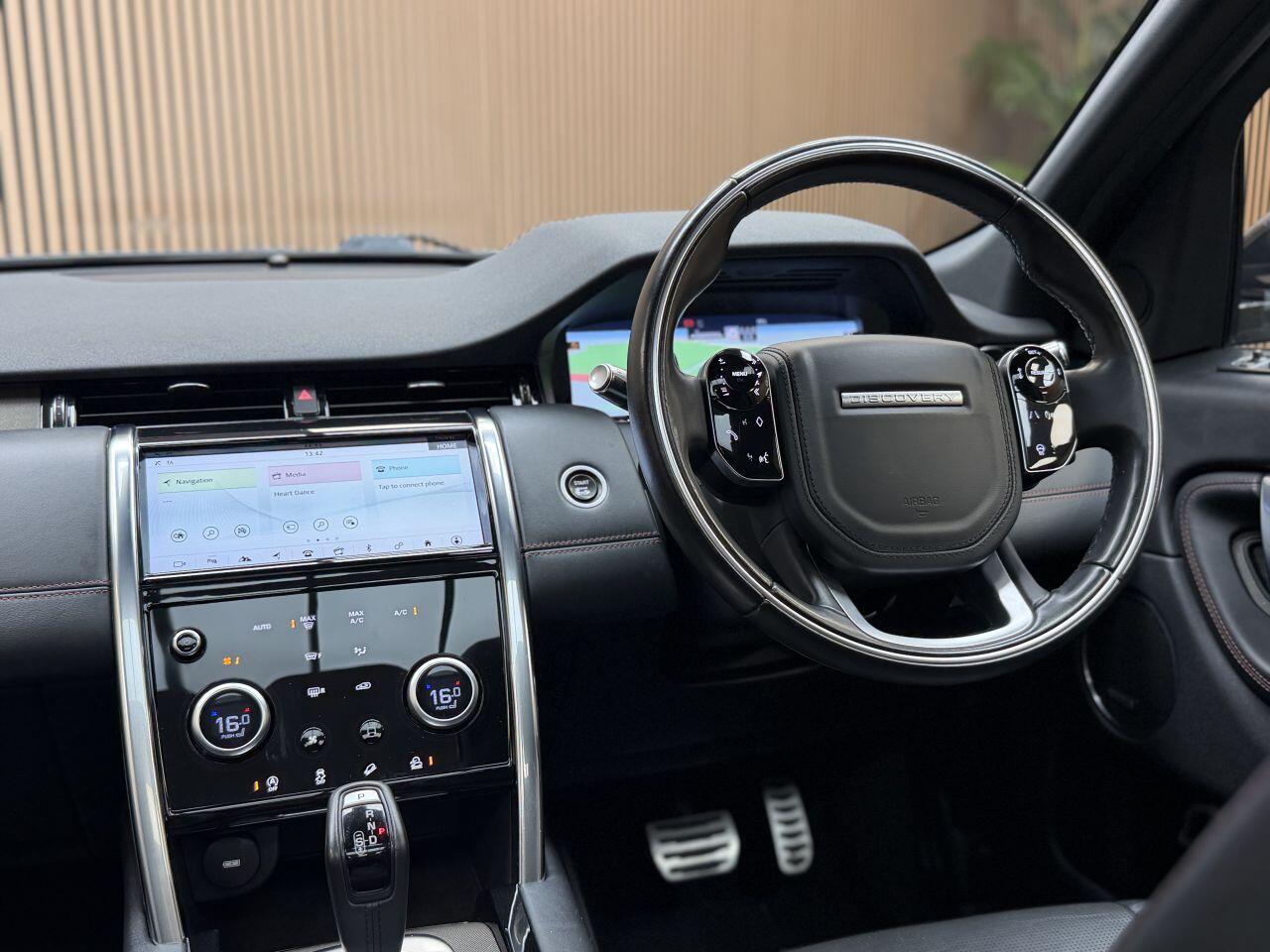 Land Rover Discovery Sport view 37