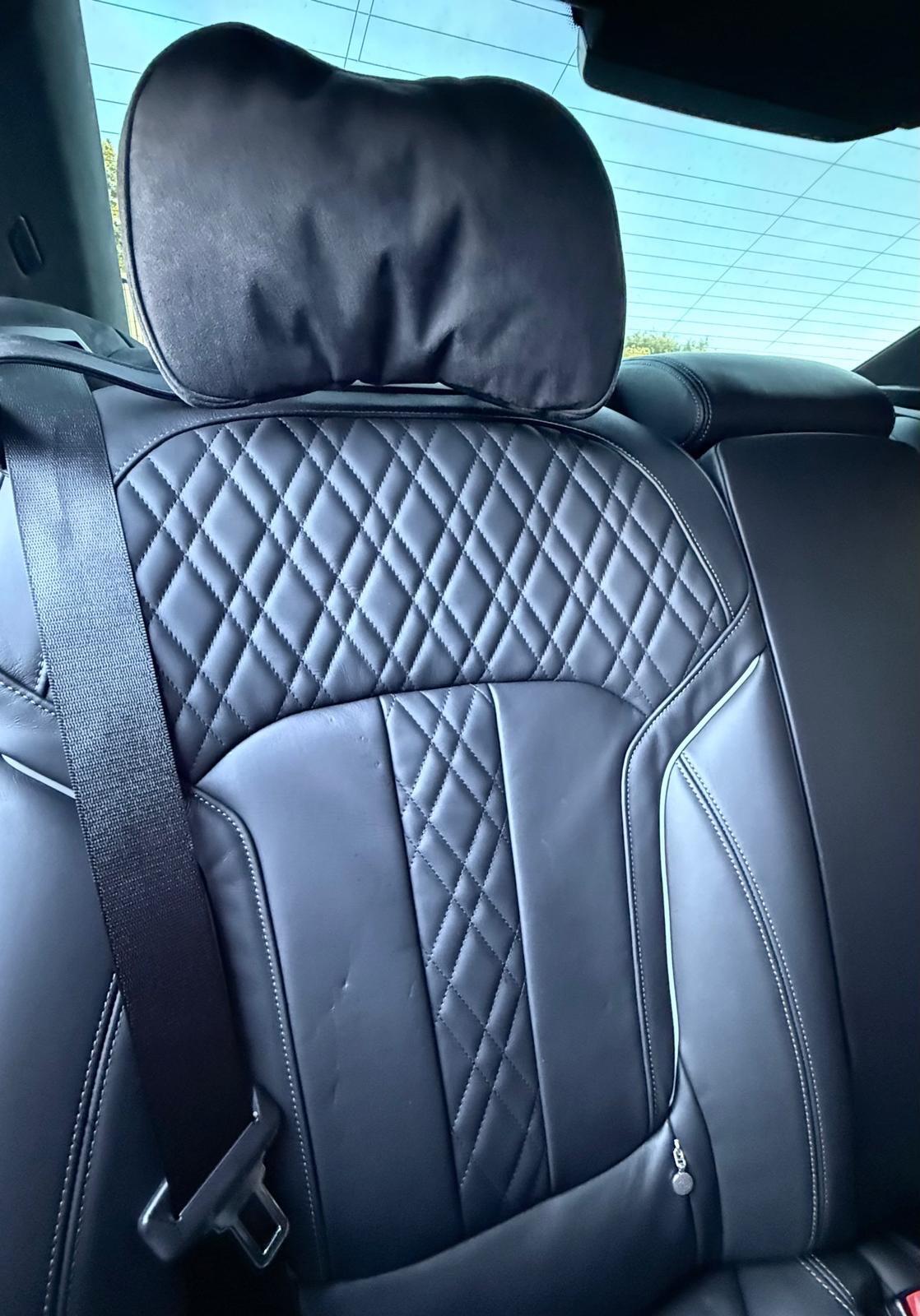 BMW 7 Series view 18