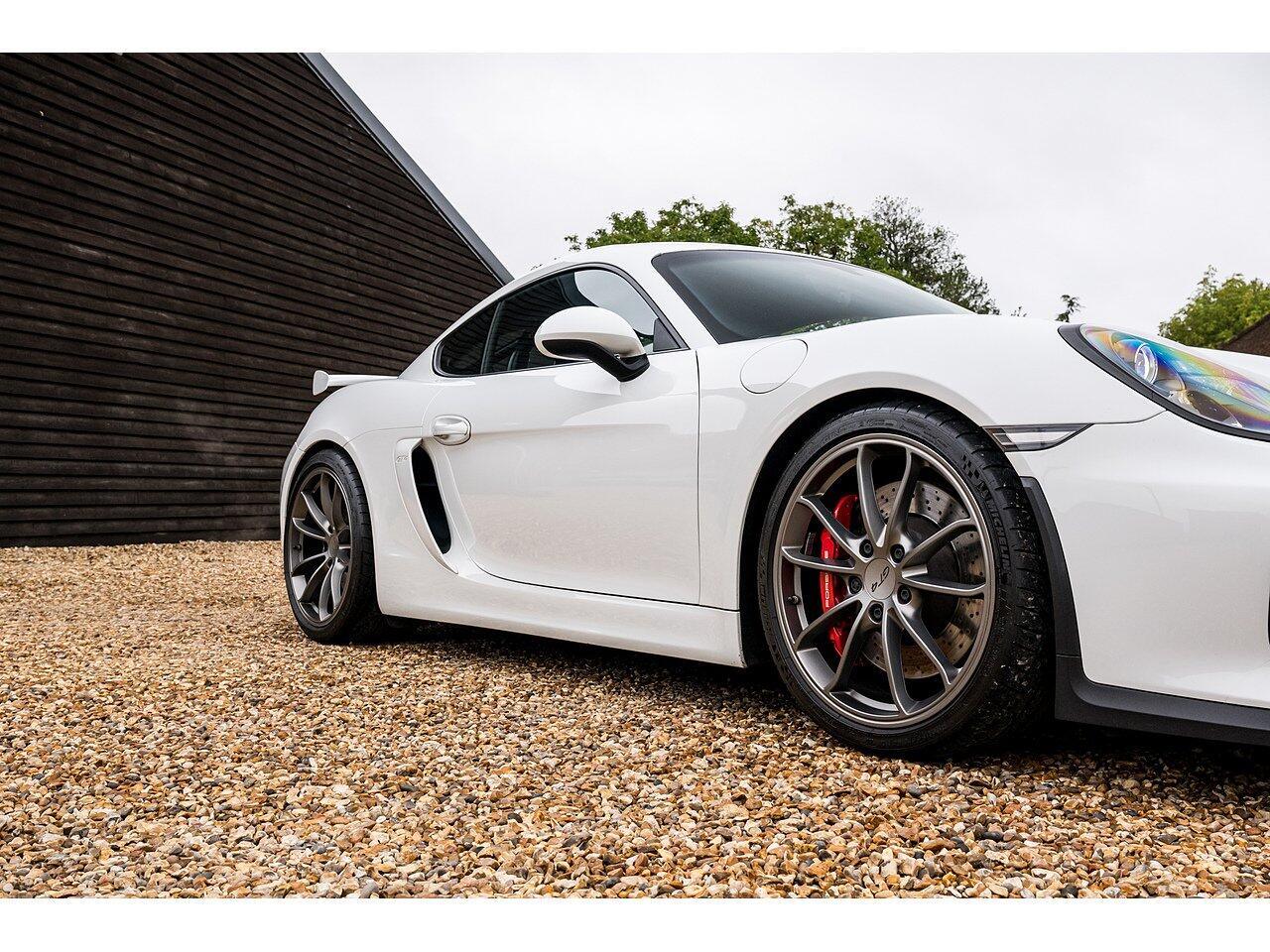 Porsche Cayman view 13