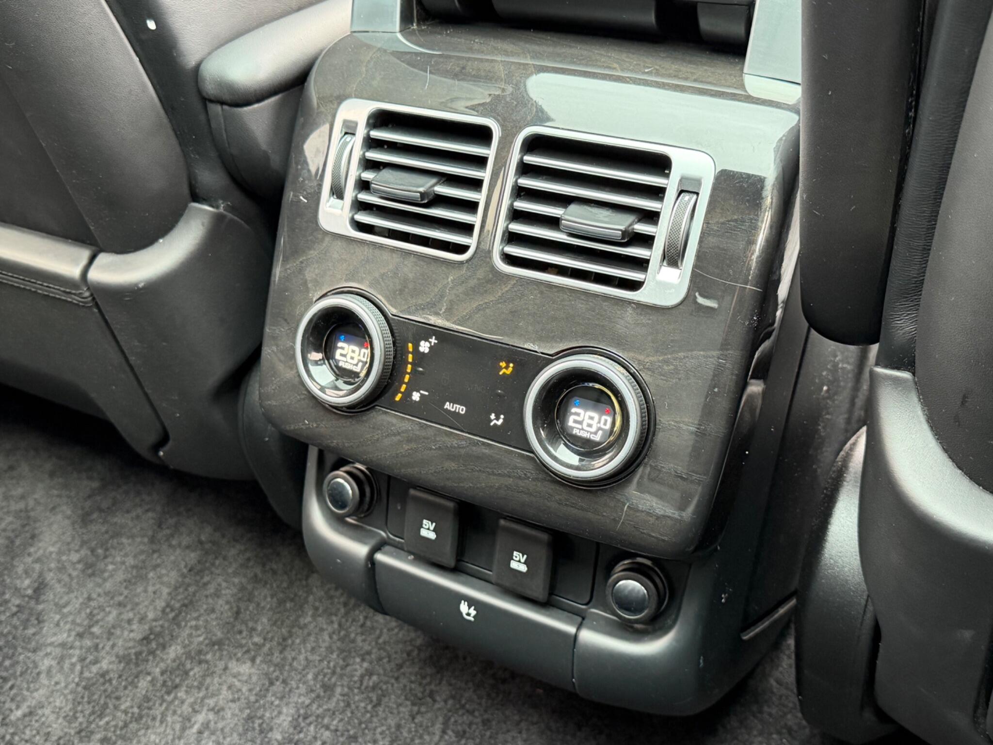 Land Rover Range Rover view 50