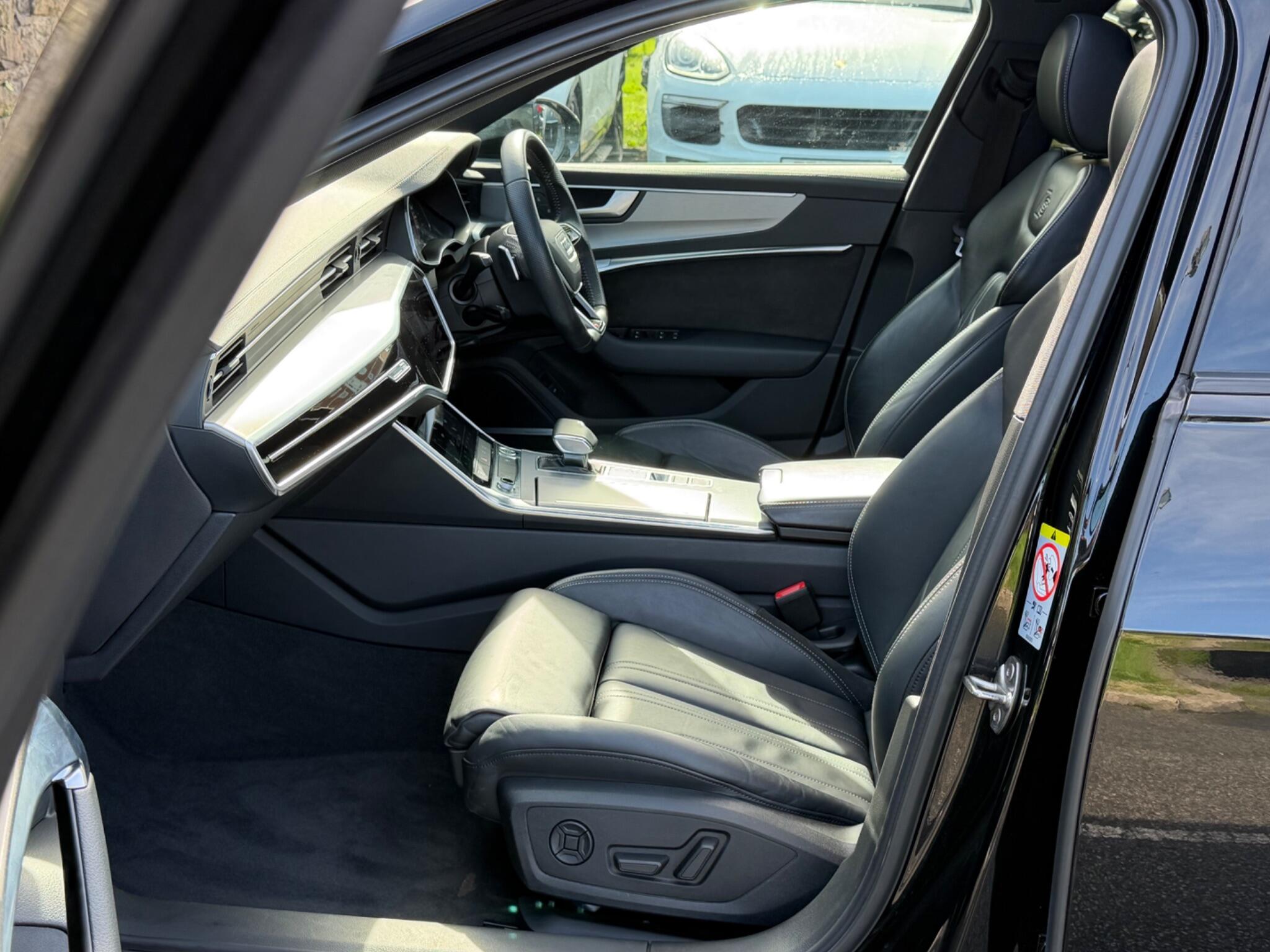Audi A6 view 18