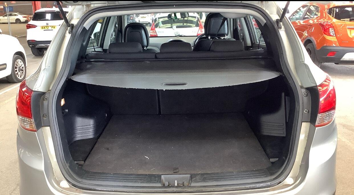 Hyundai Ix35 view 9