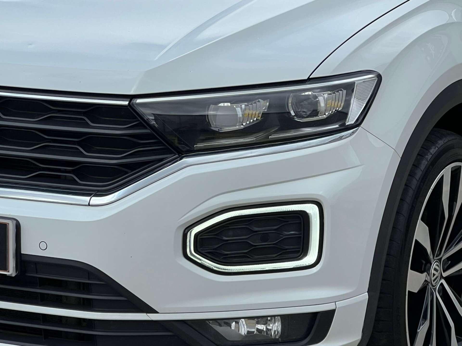 Volkswagen T-Roc view 37