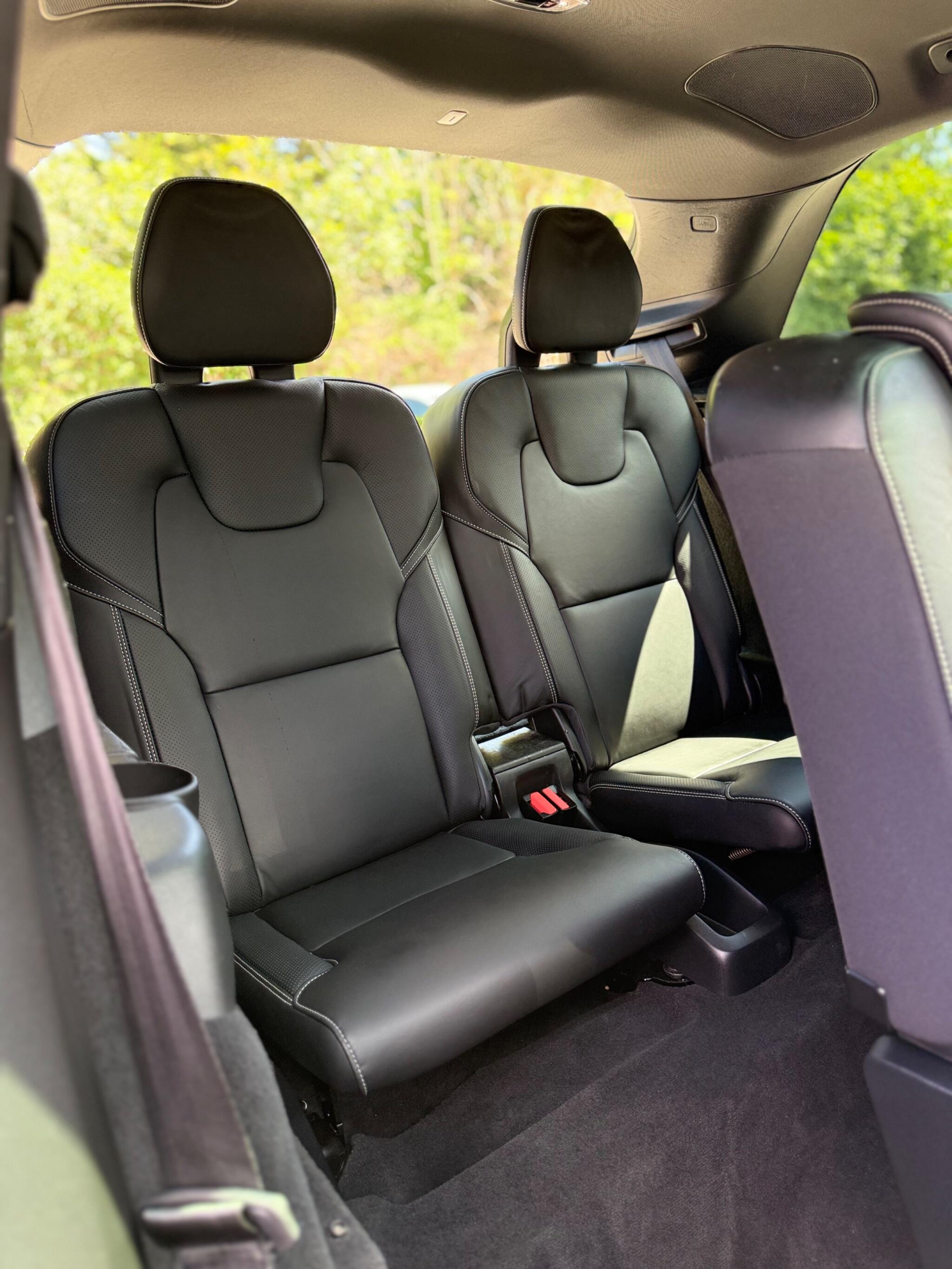 Volvo XC90 view 15
