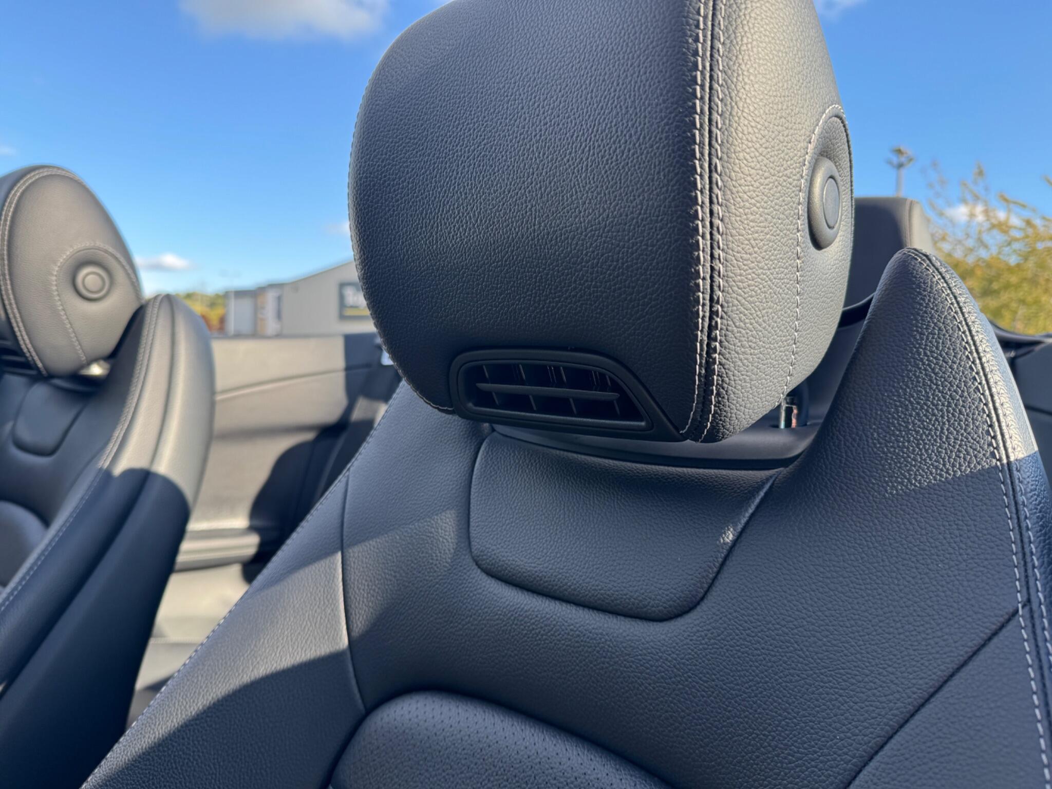 Mercedes-Benz C-Class view 27