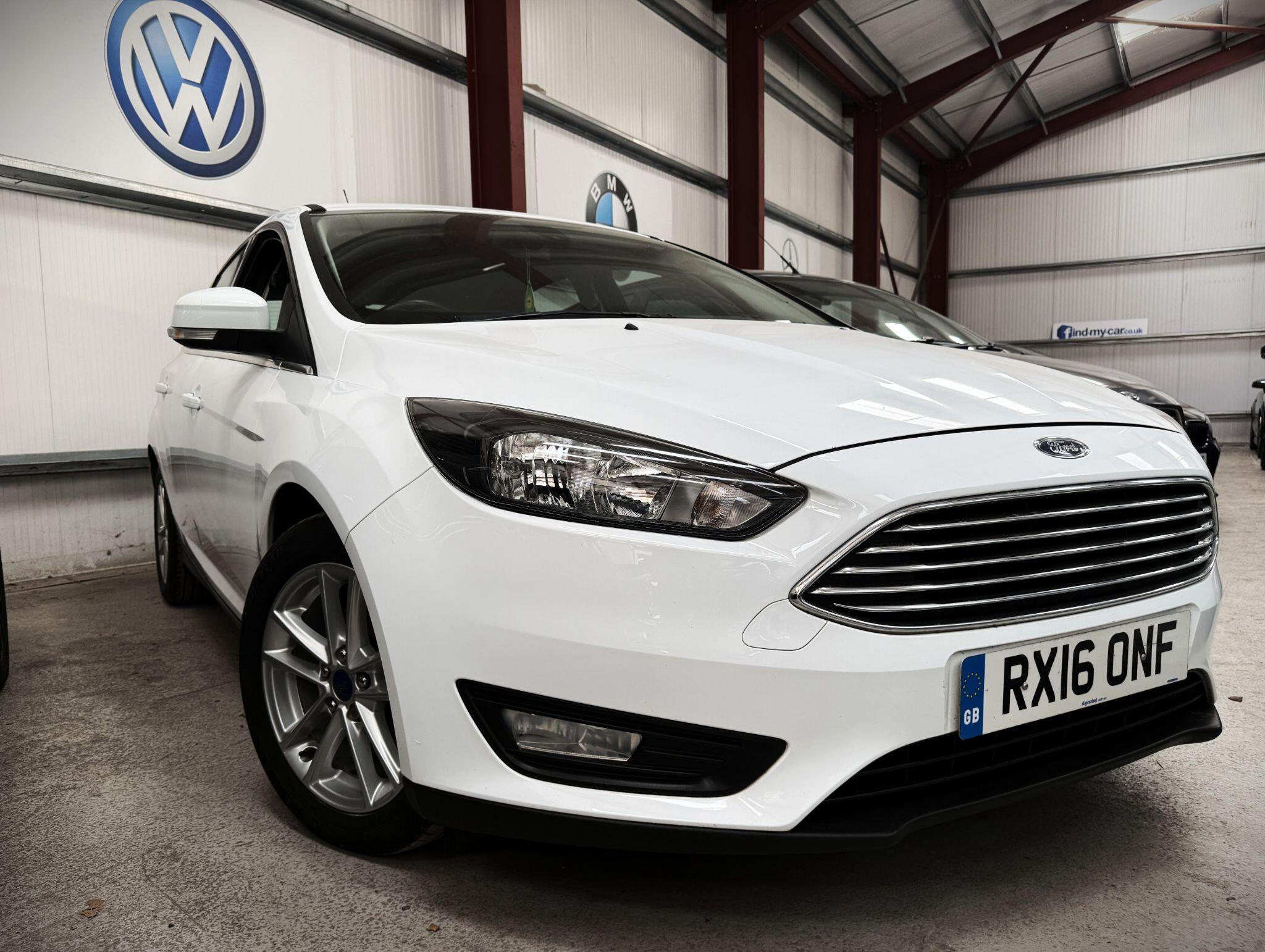 Ford Focus view 9