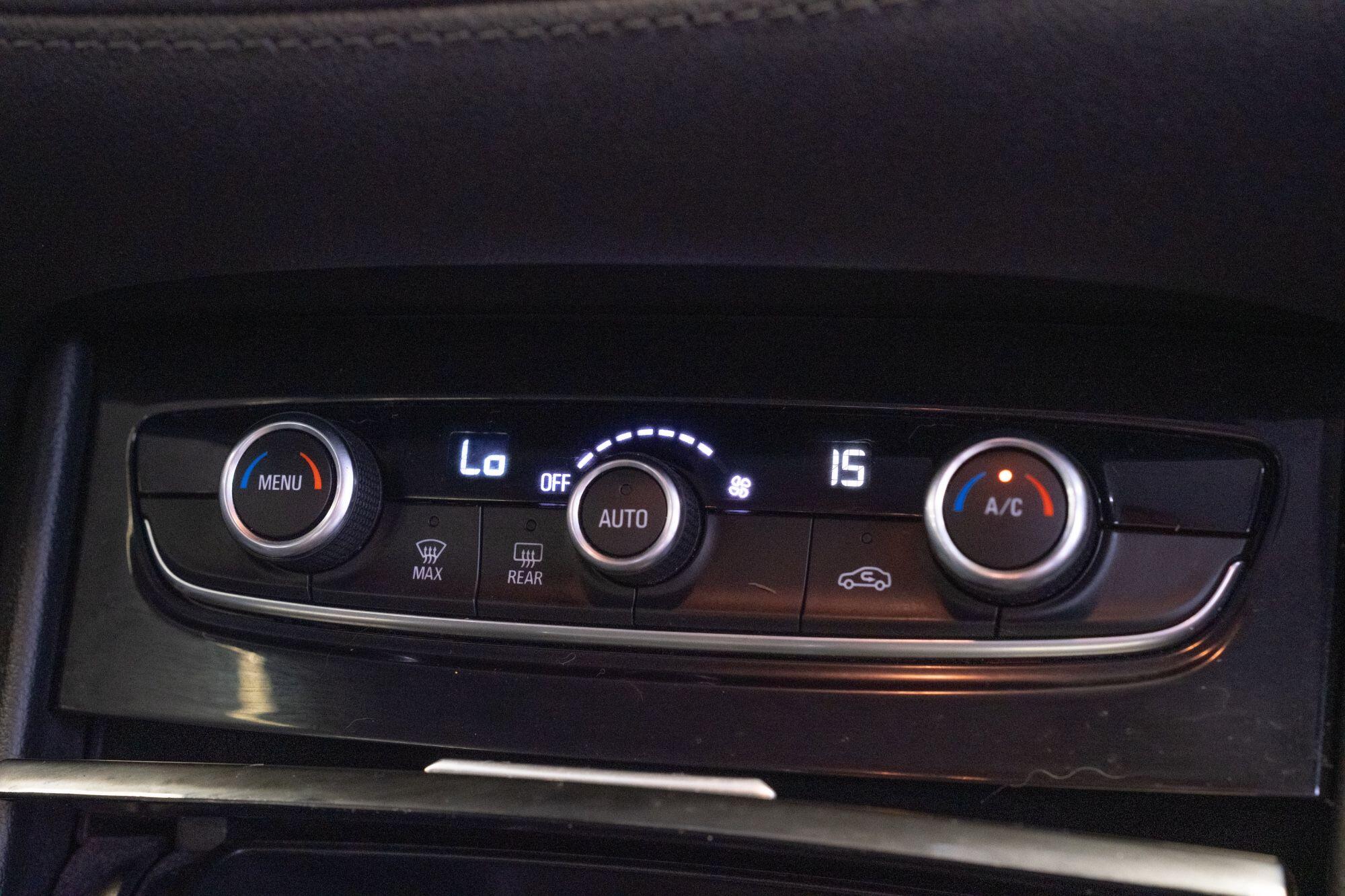 Vauxhall Grandland X view 36