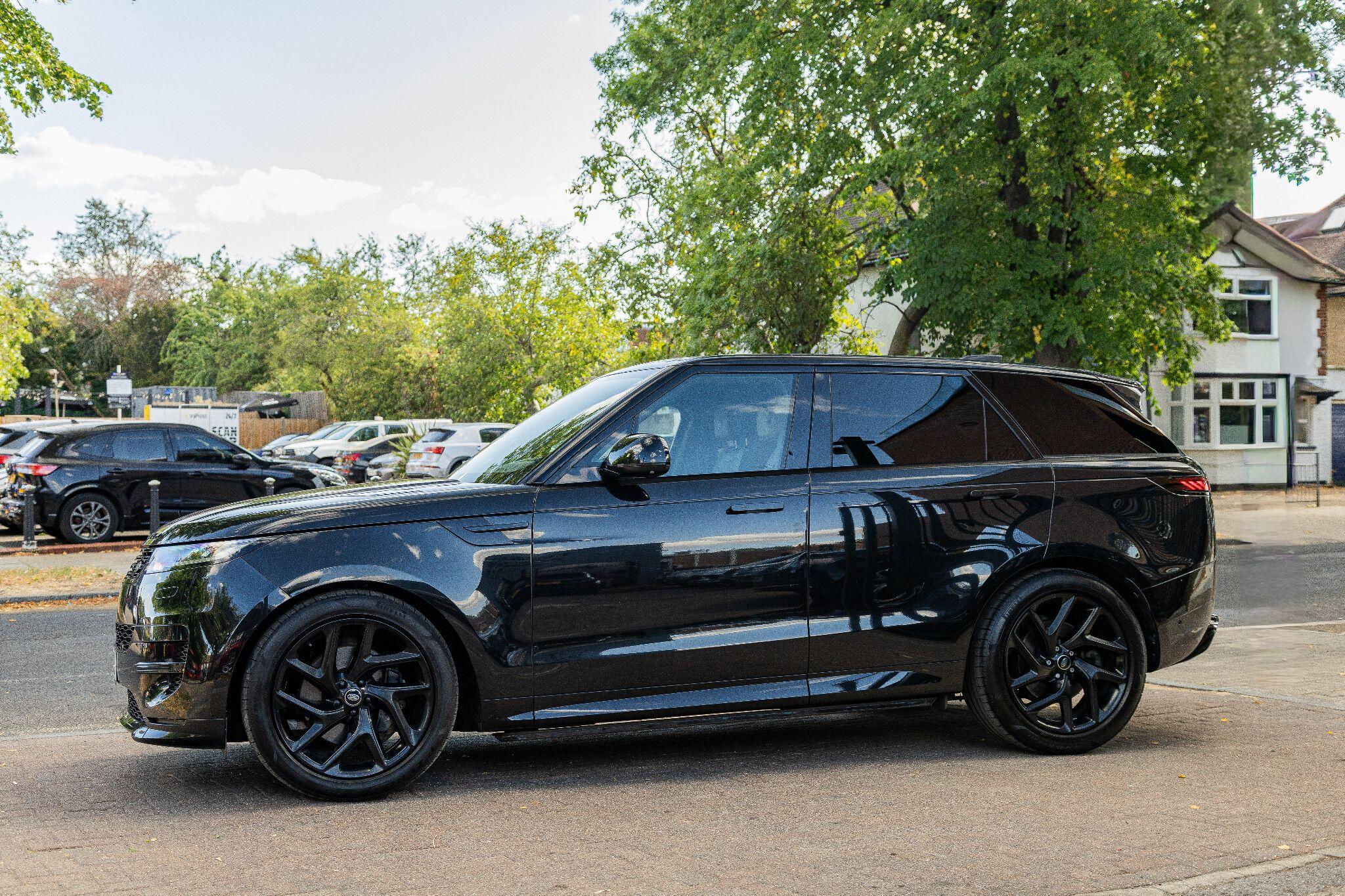 Land Rover Range Rover Sport view 6