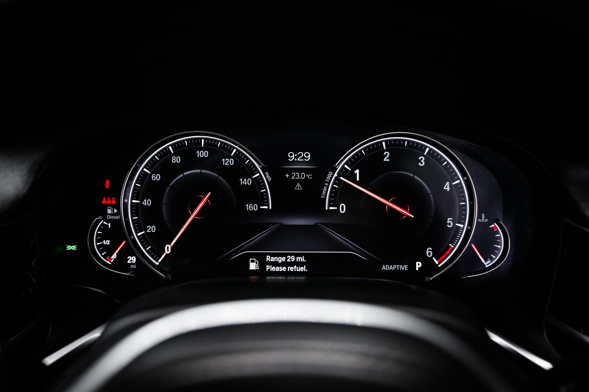BMW 7 Series view 20