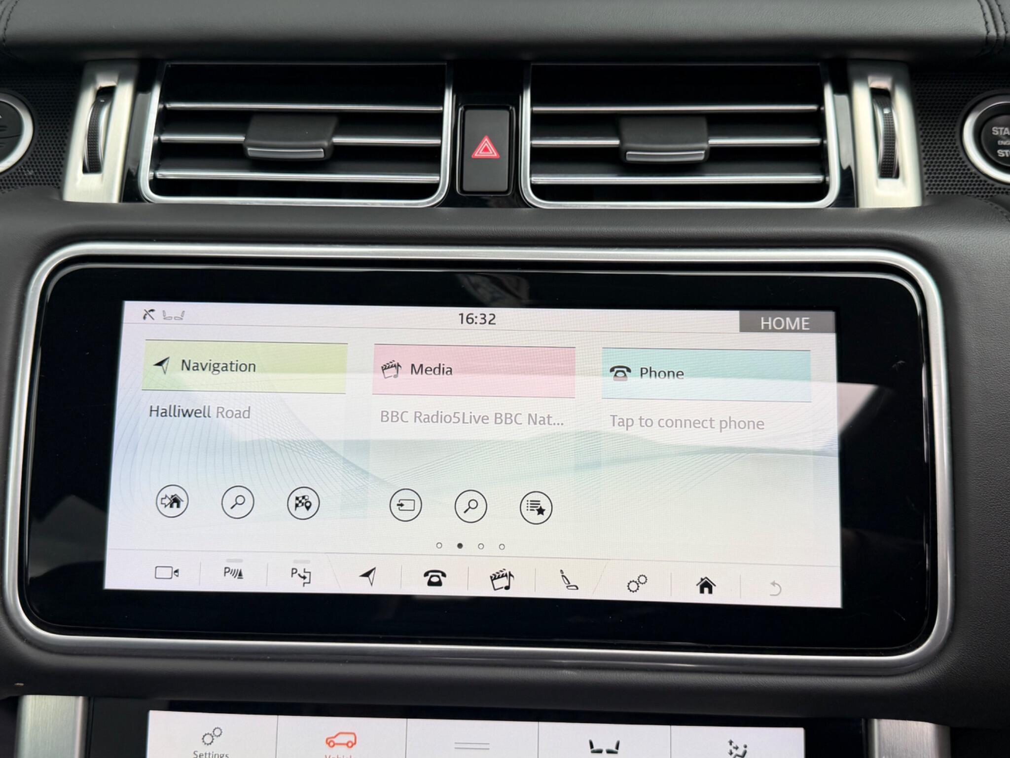 Land Rover Range Rover view 25