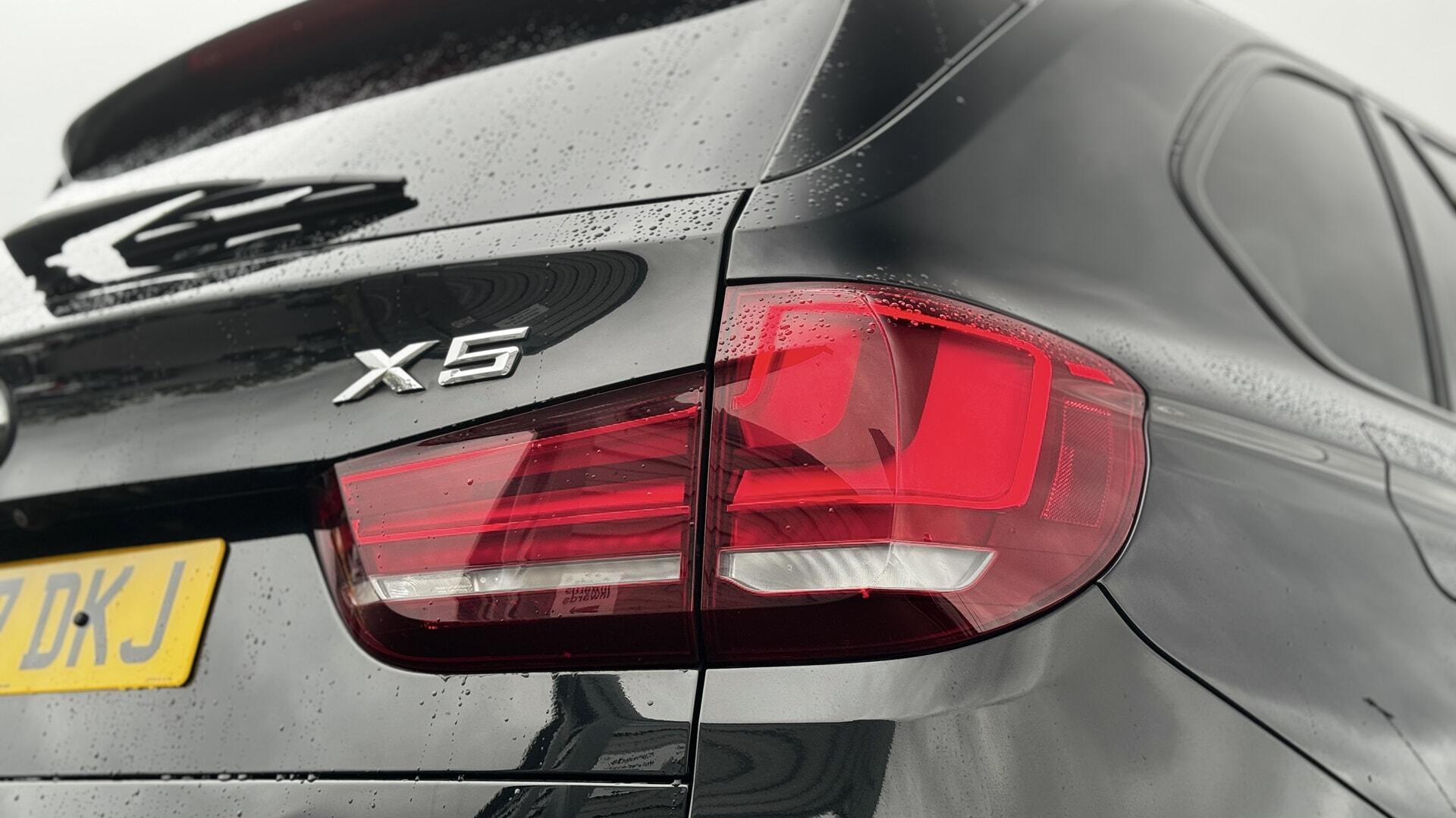 BMW X5 view 21