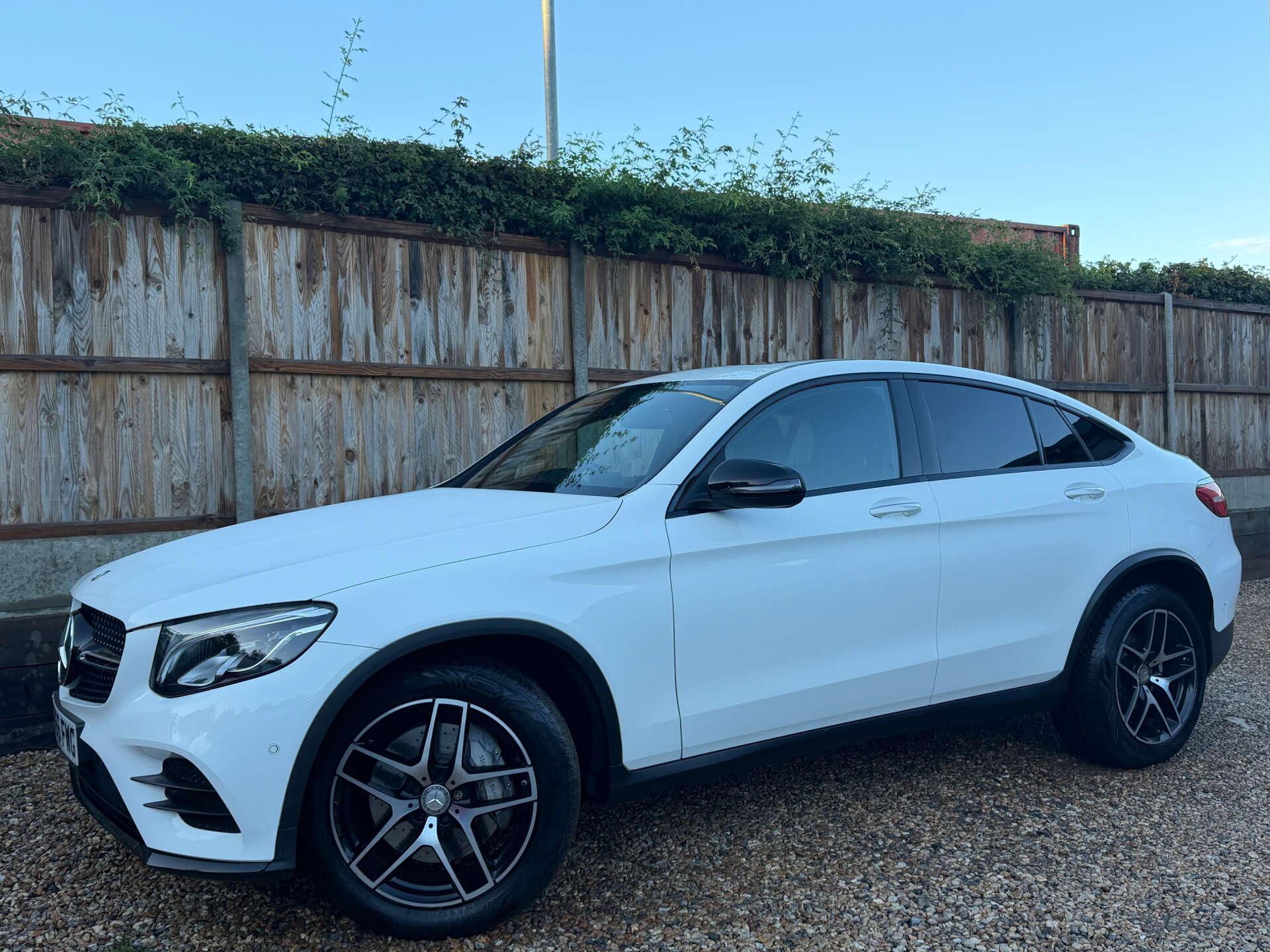 Mercedes-Benz GLC view 4