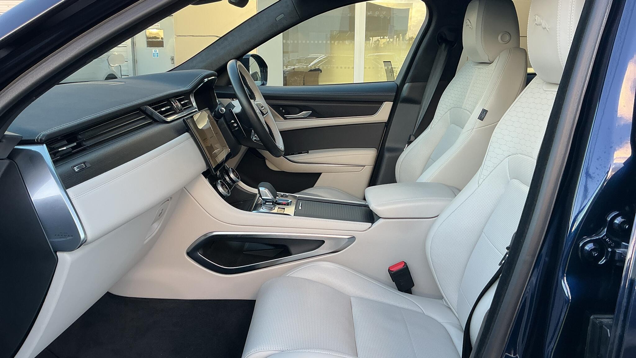 Jaguar F-Pace view 3
