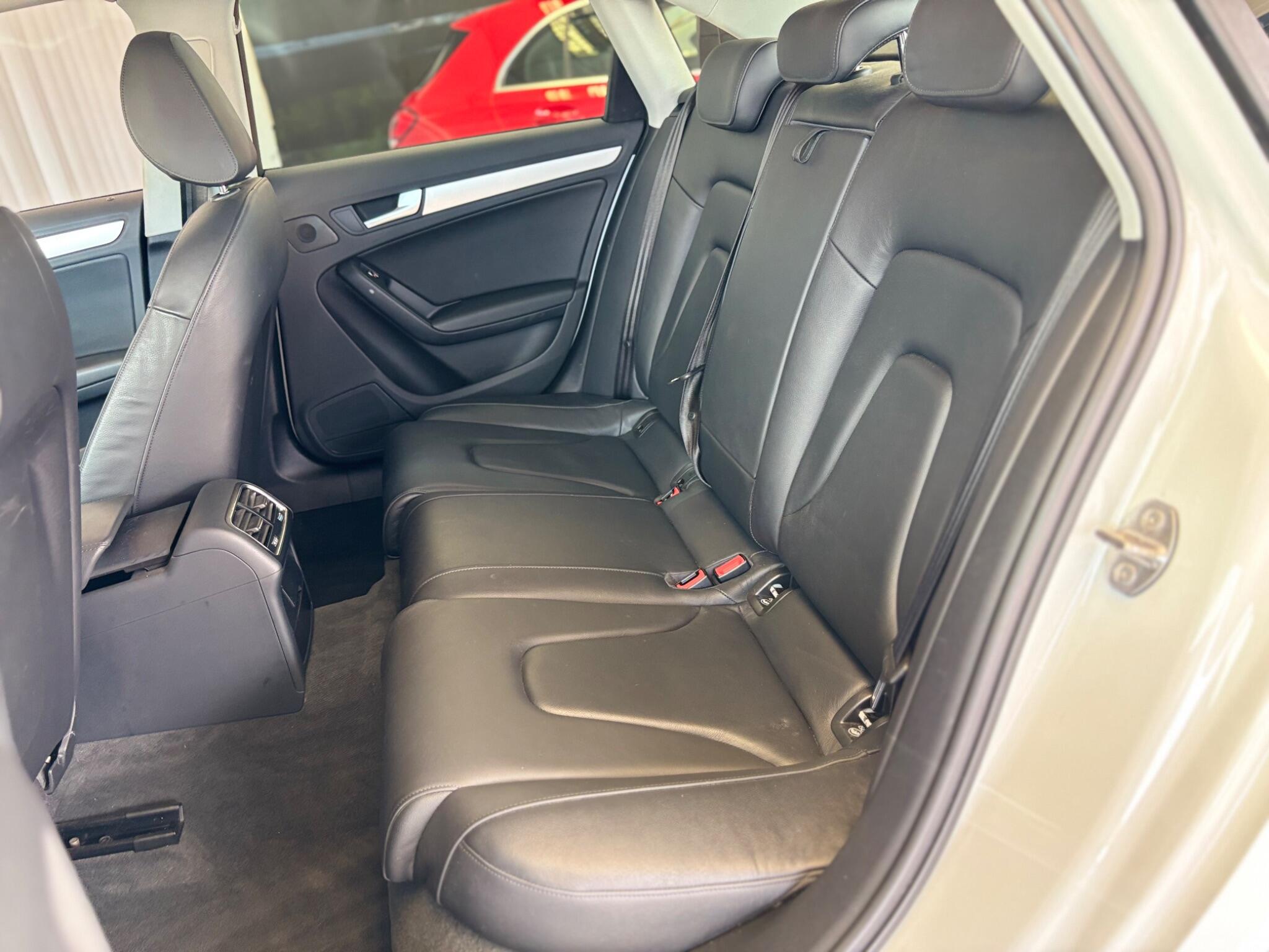 Audi A4 view 13