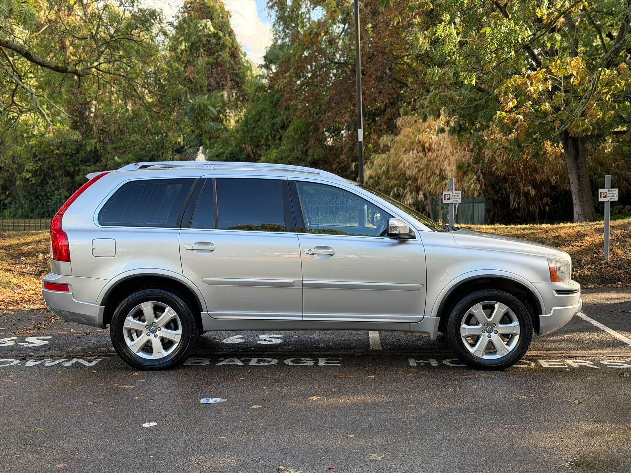Volvo XC90 view 2