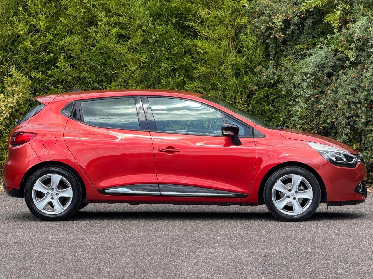 Renault Clio view 3