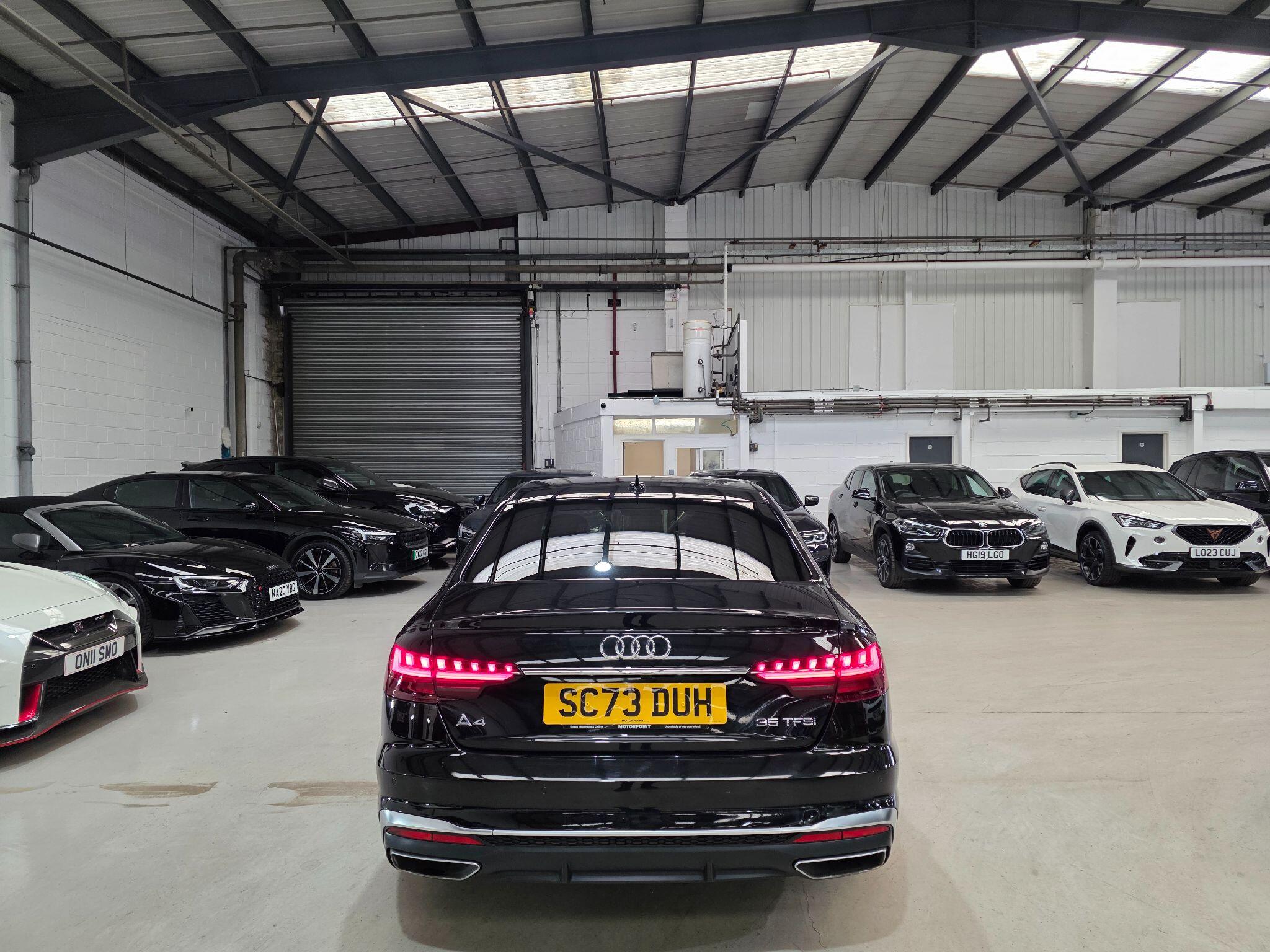 Audi A4 view 4