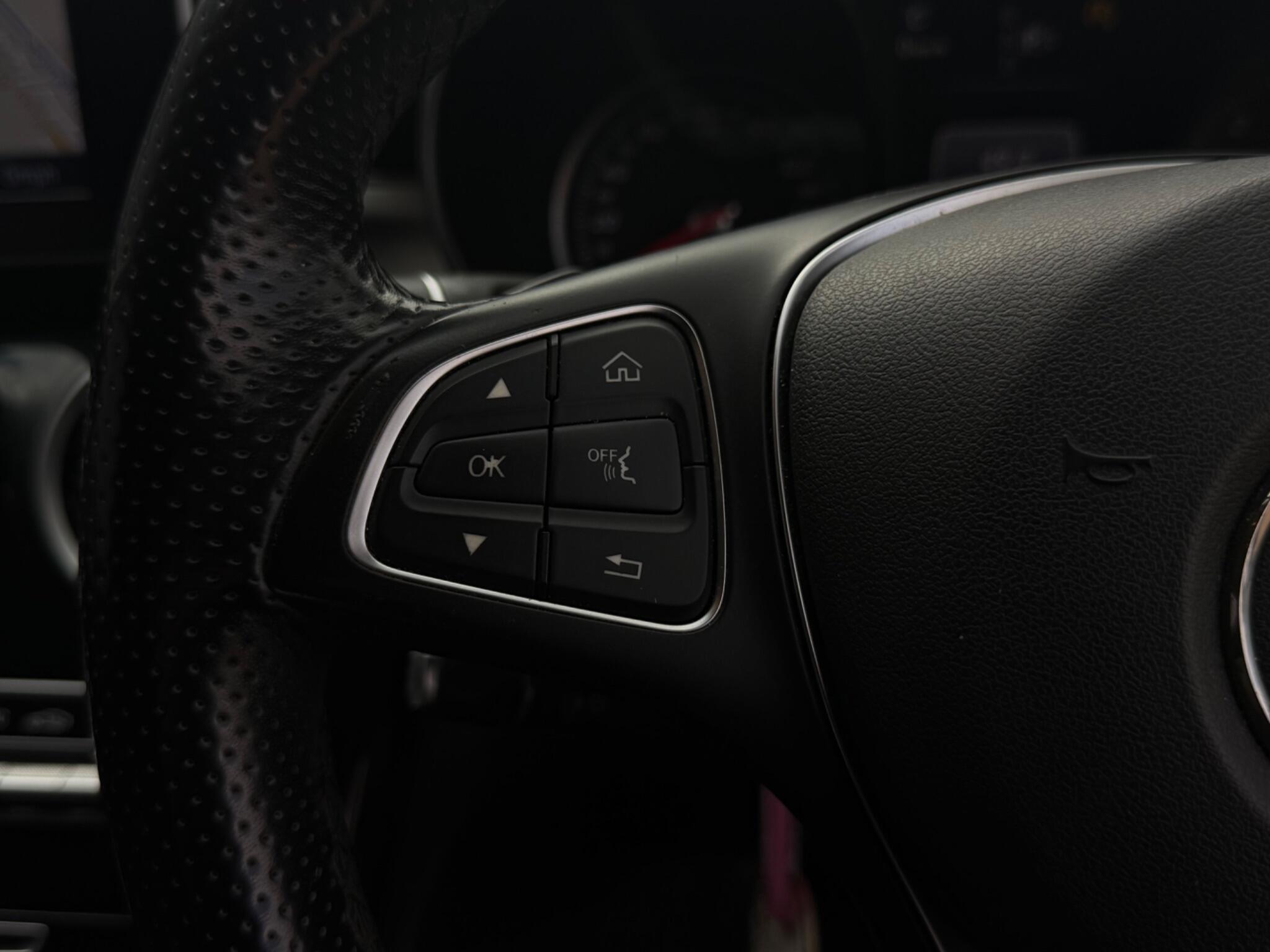 Mercedes-Benz C Class view 22