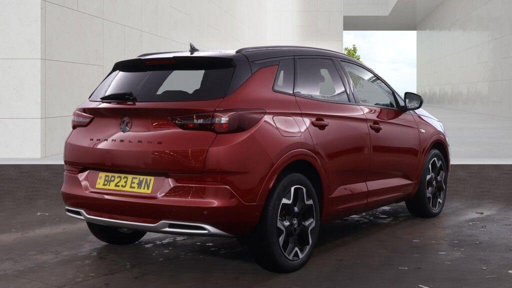 Vauxhall Grandland view 5