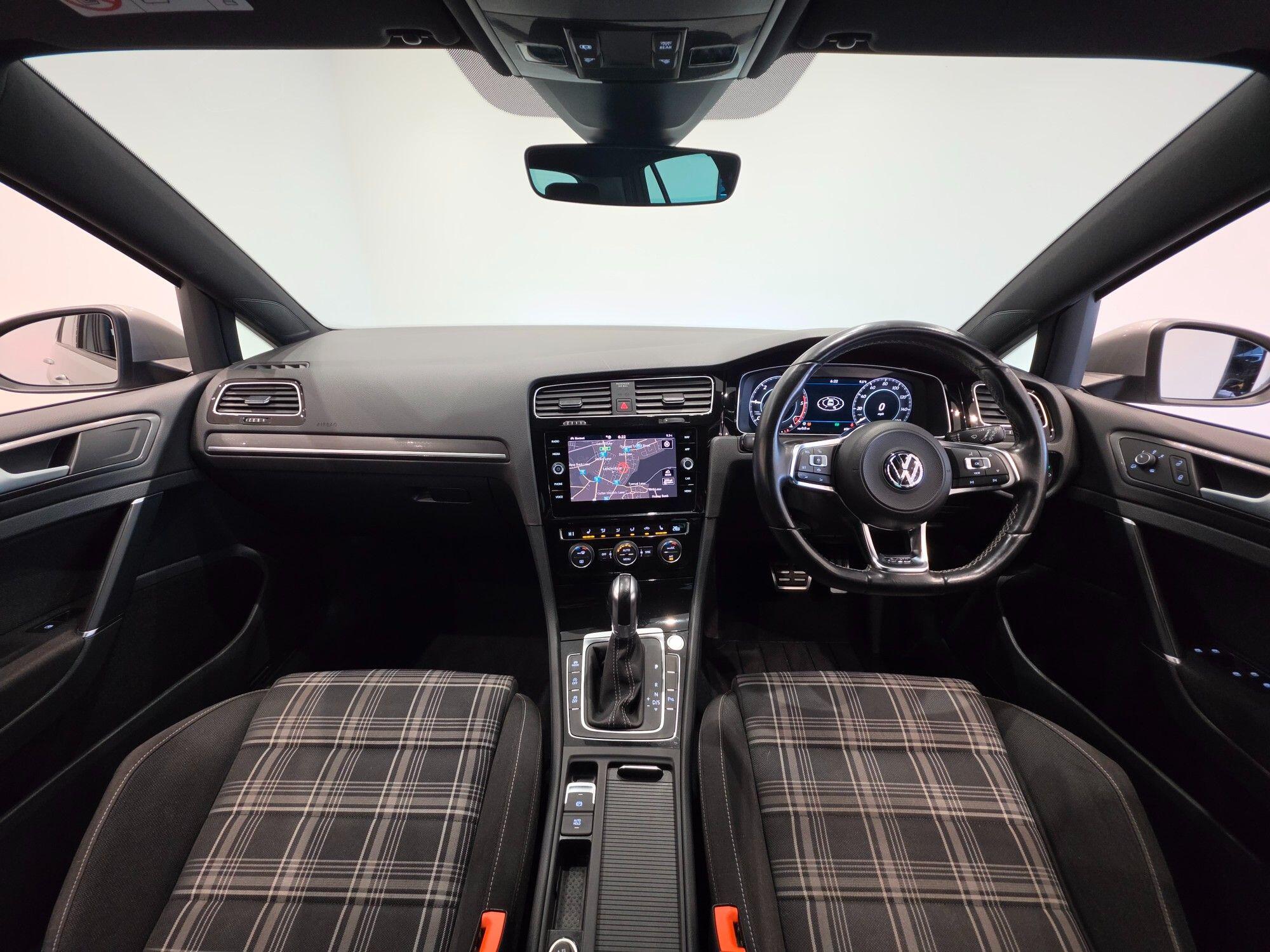 Volkswagen Golf view 19