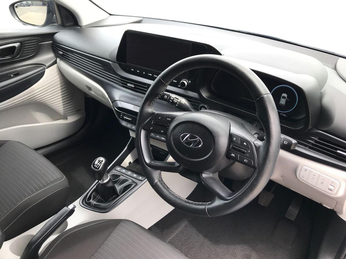 Hyundai i20 view 3