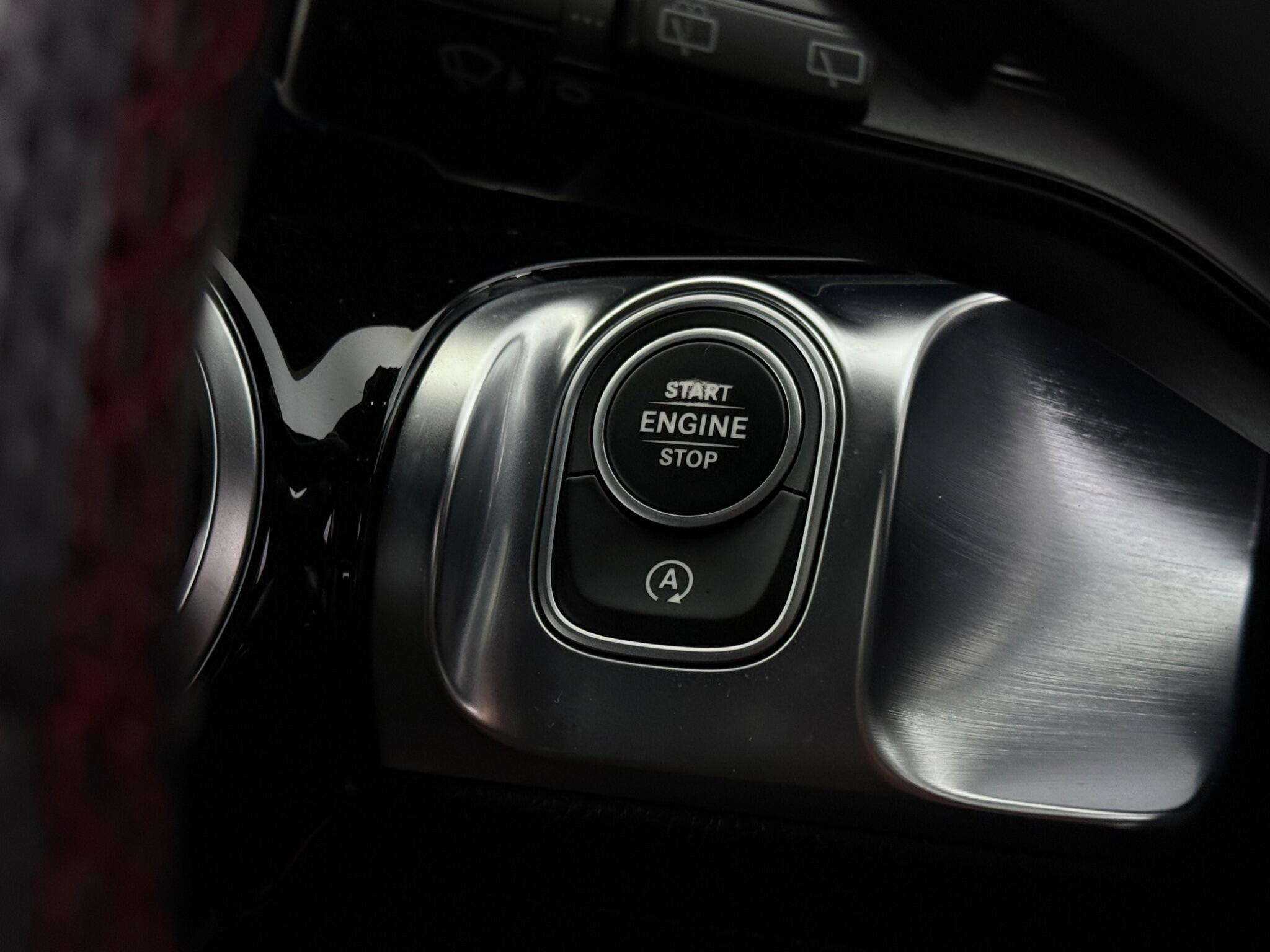 Mercedes-Benz GLB view 20