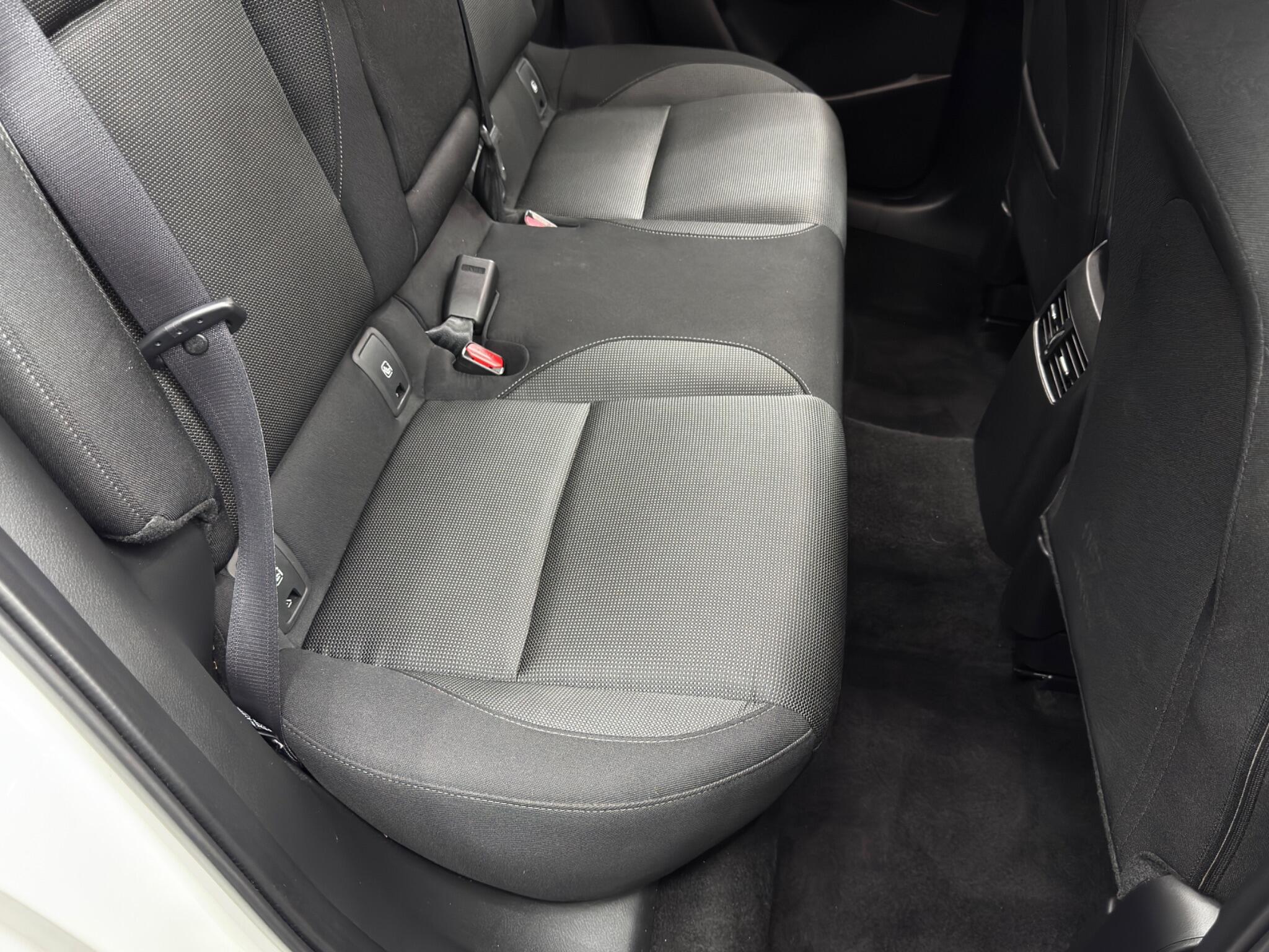 Mazda CX-30 view 16