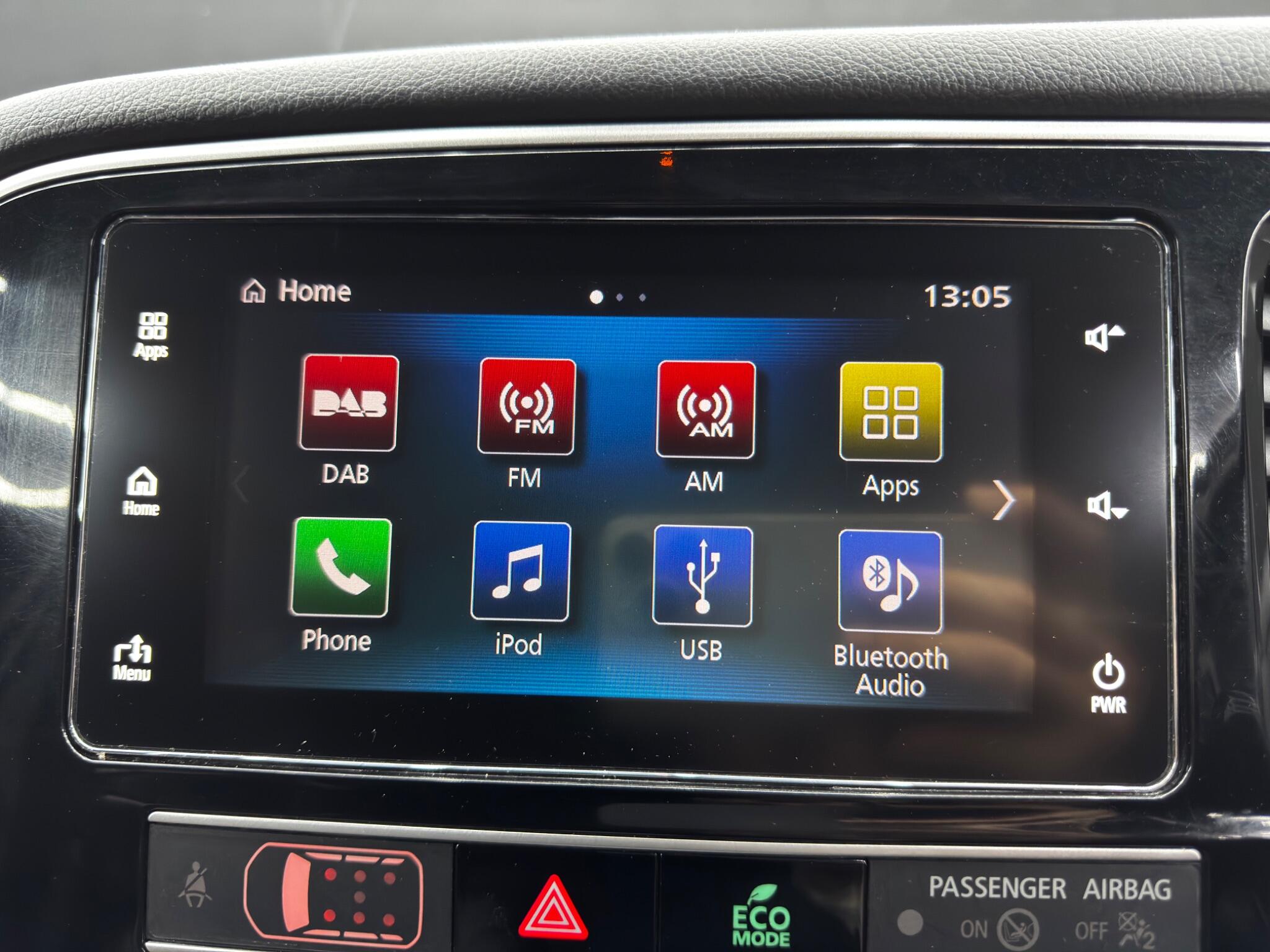 Mitsubishi Outlander view 29