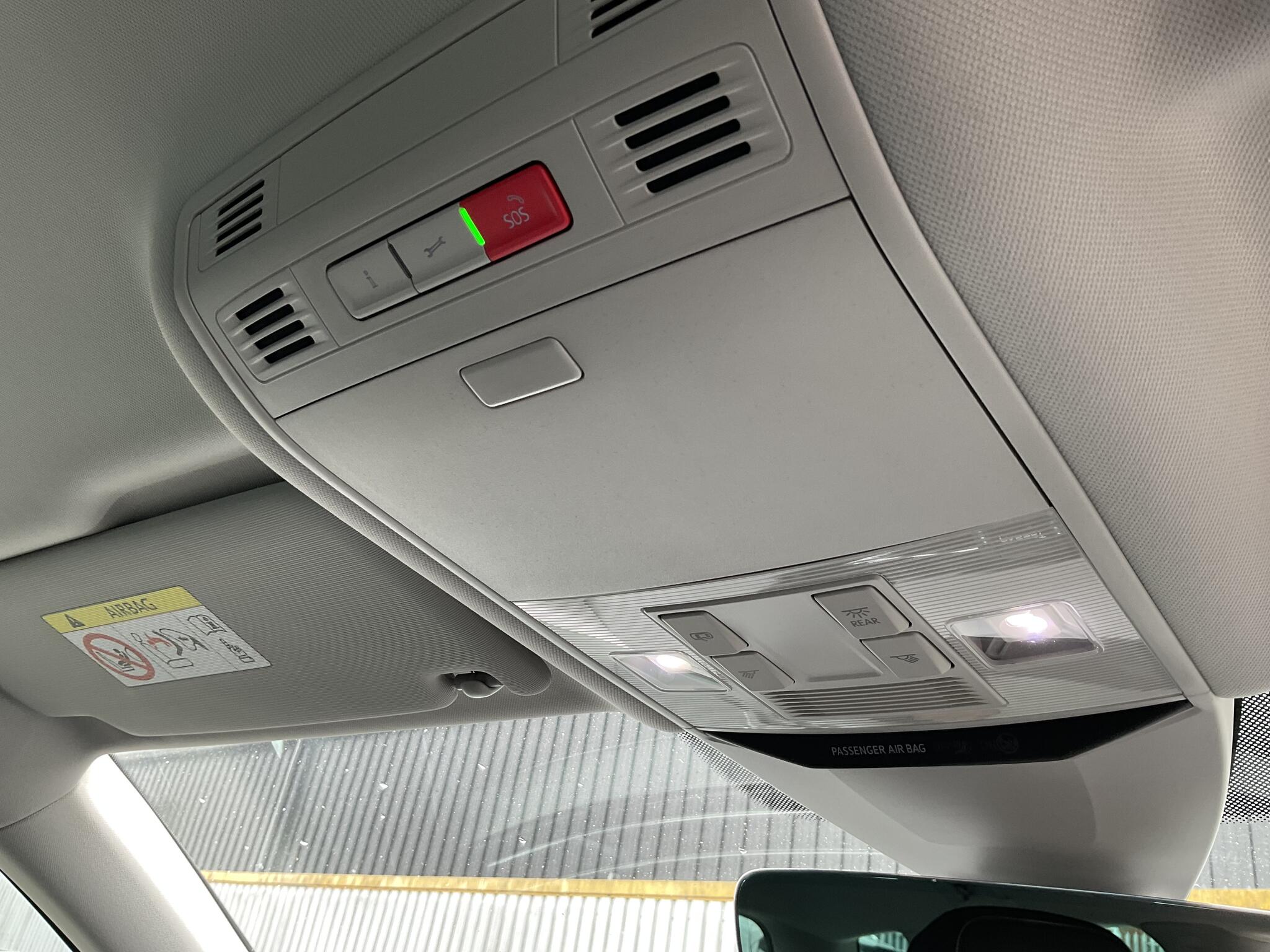 Volkswagen Passat view 9