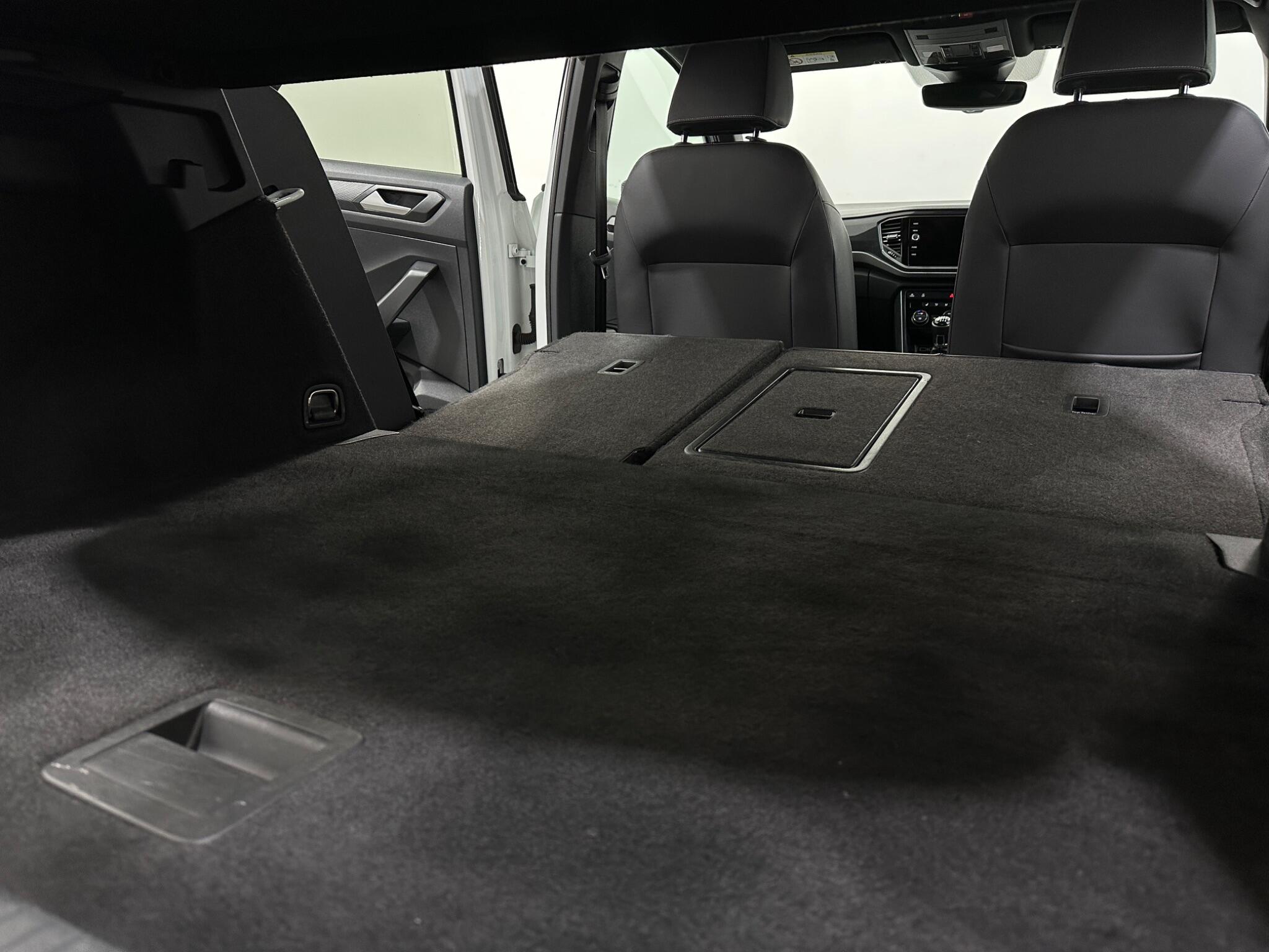 Volkswagen T-Roc view 45