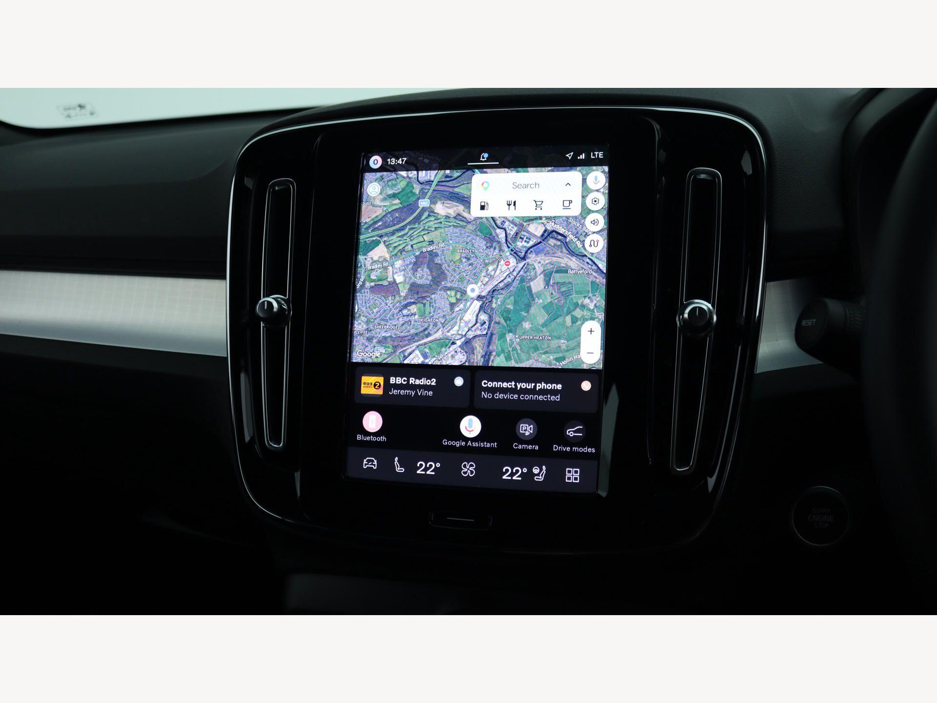 Volvo XC40 view 15