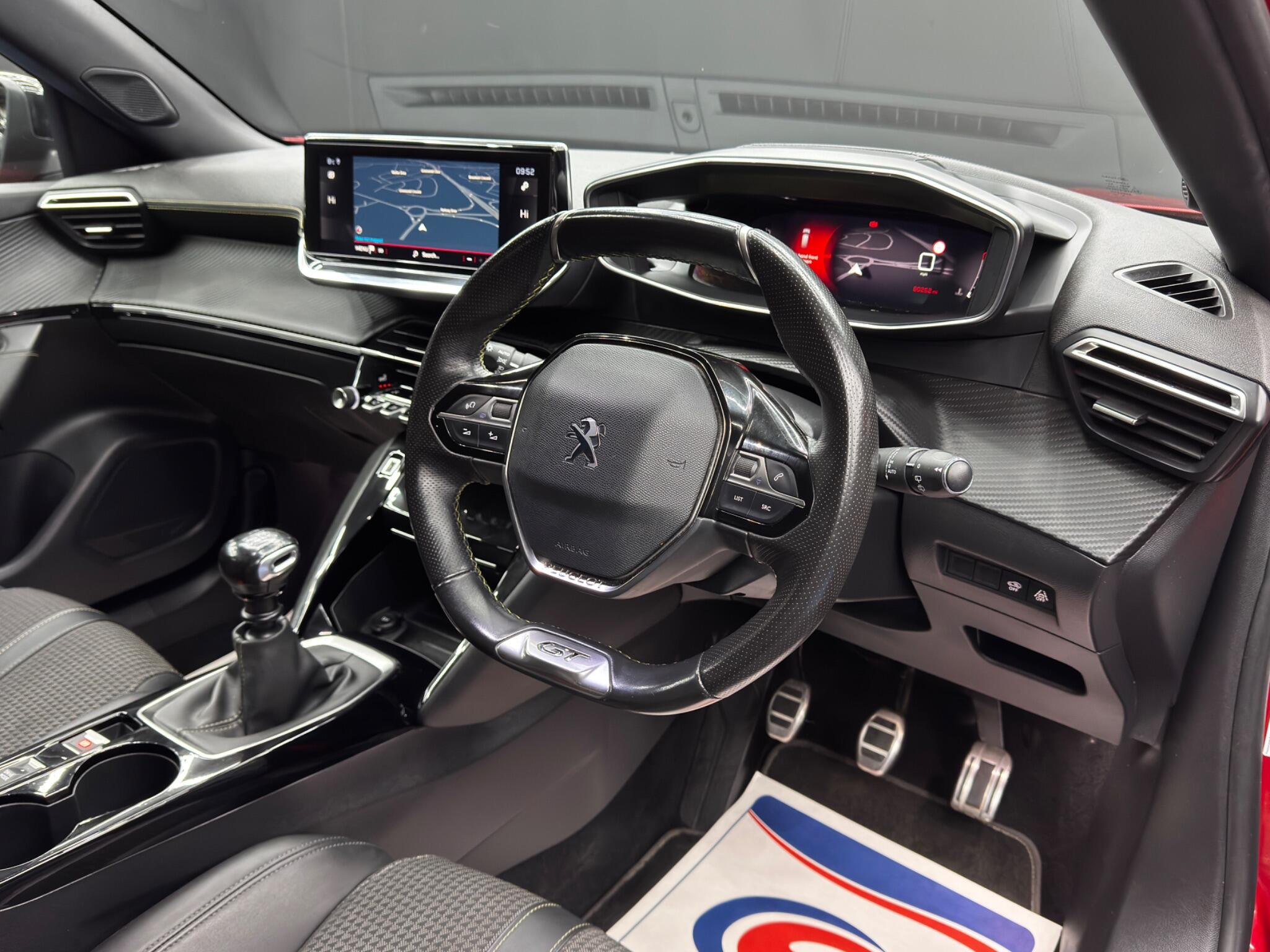 Peugeot 2008 view 9