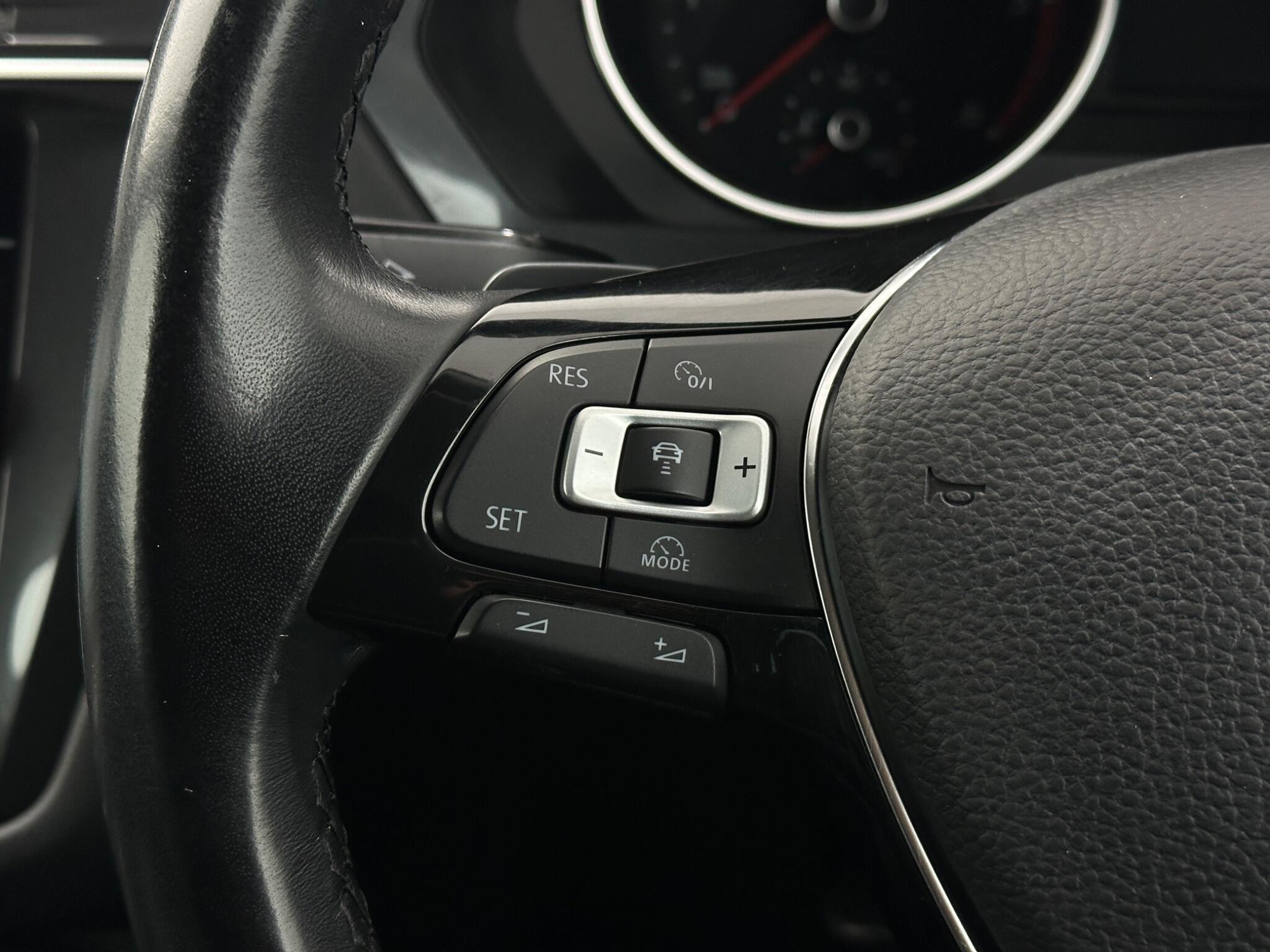 Volkswagen Tiguan view 15