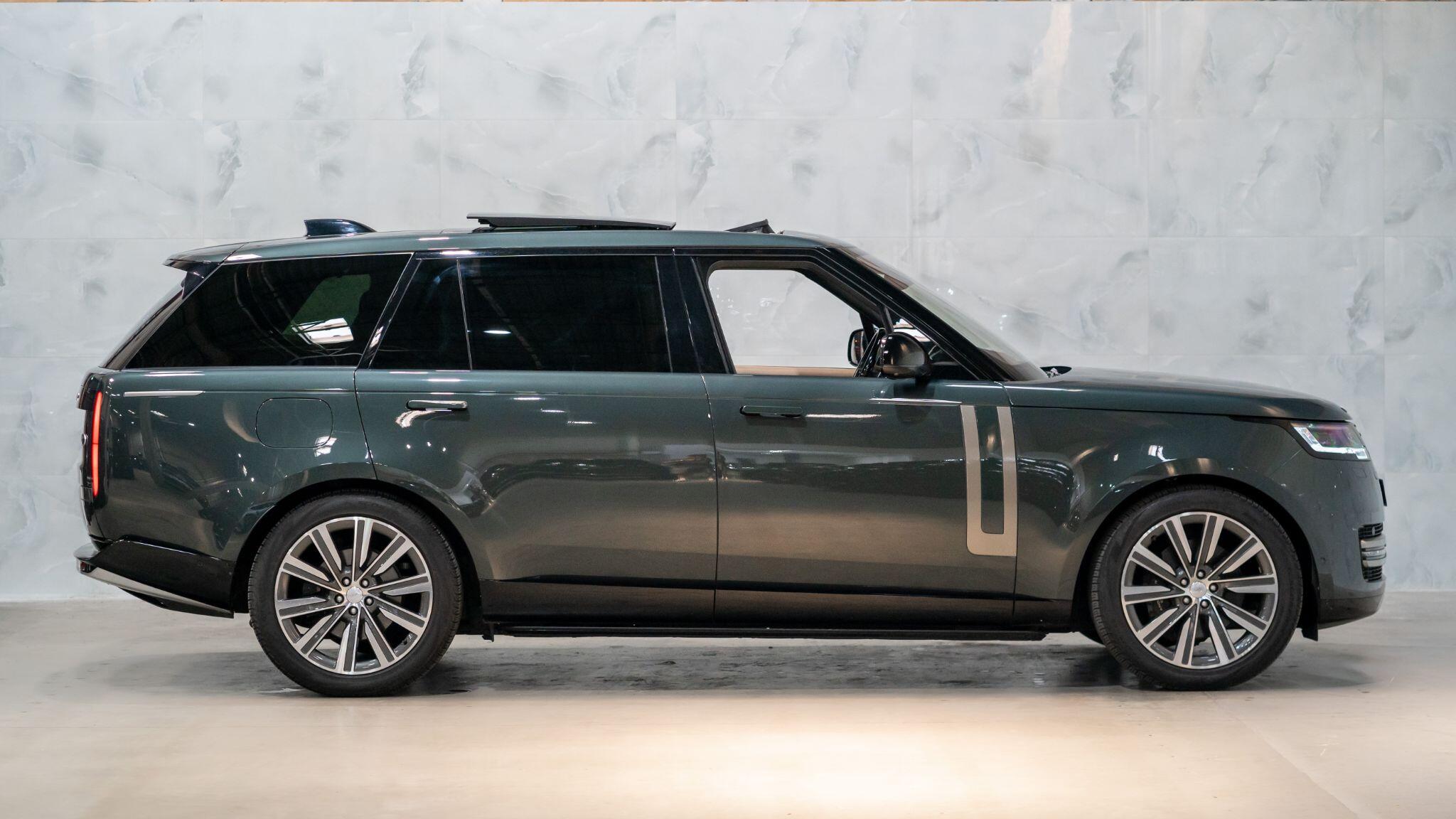 Land Rover Range Rover view 8
