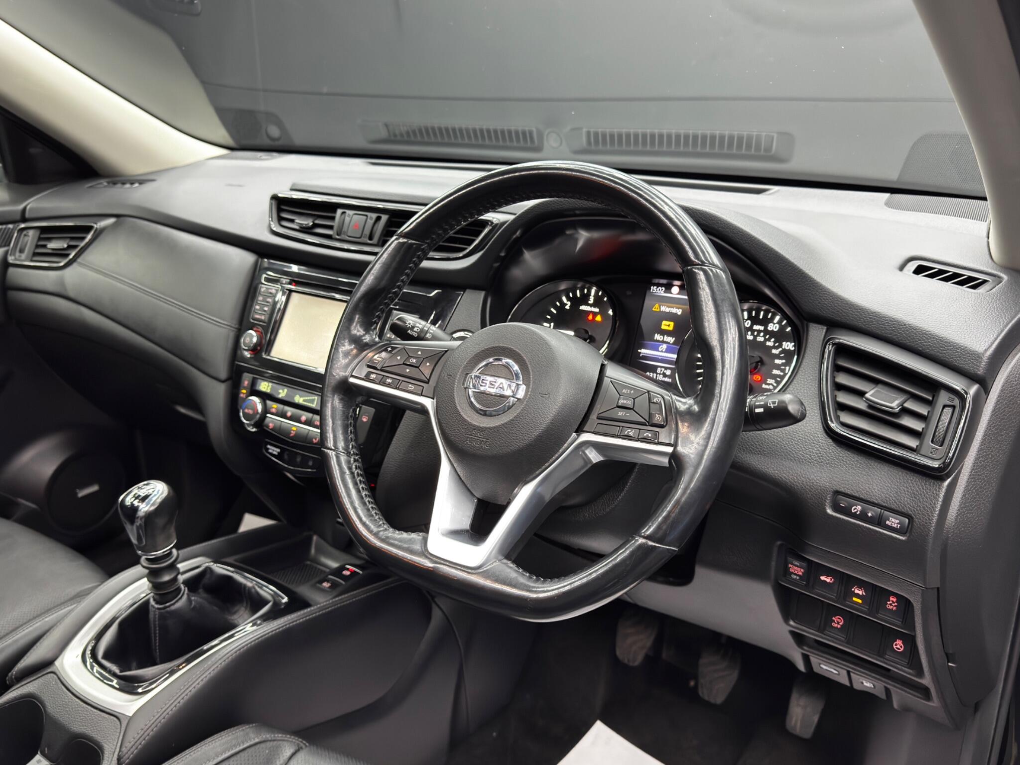 Nissan X-Trail view 9