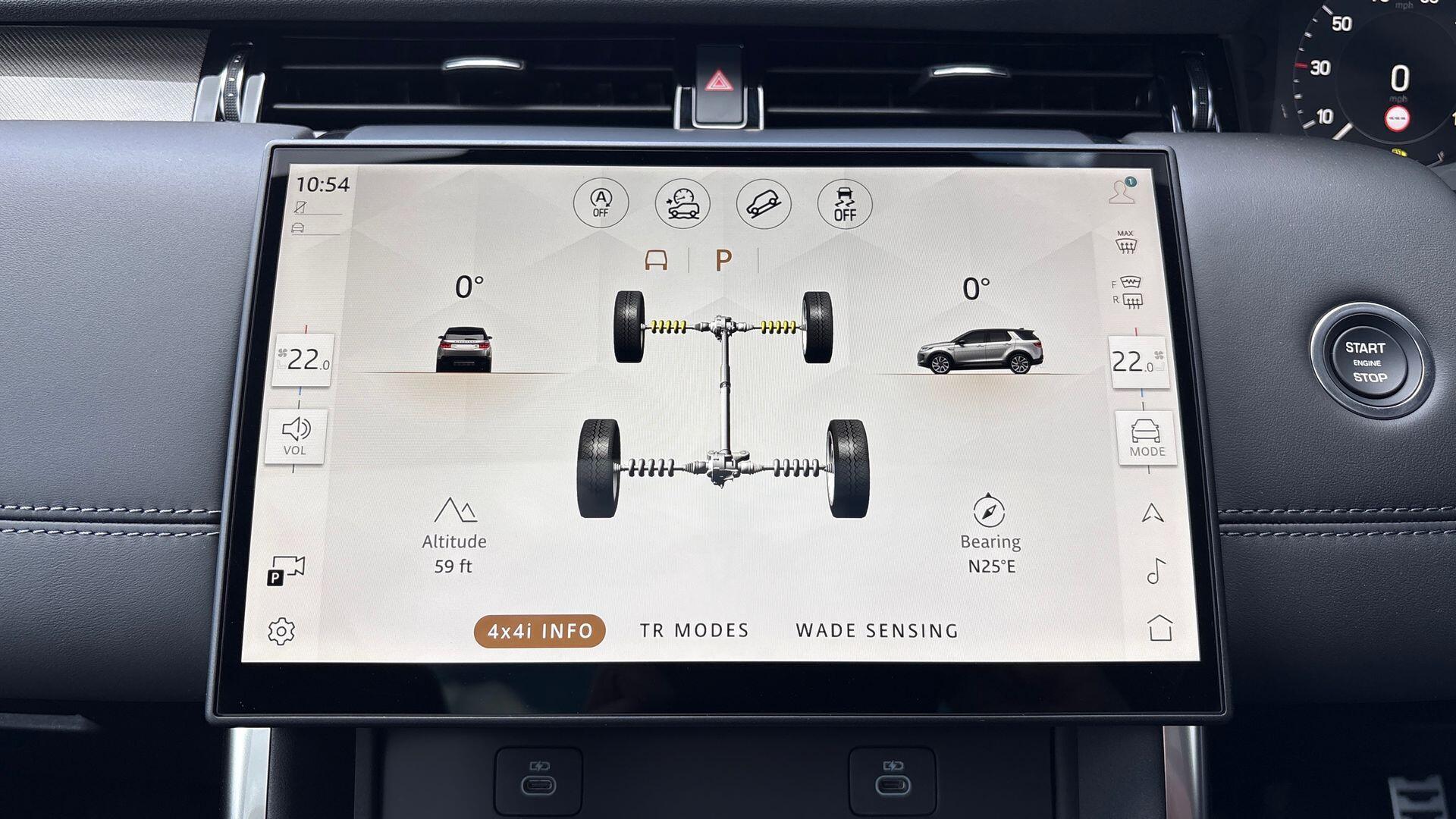 Land Rover Discovery Sport view 34