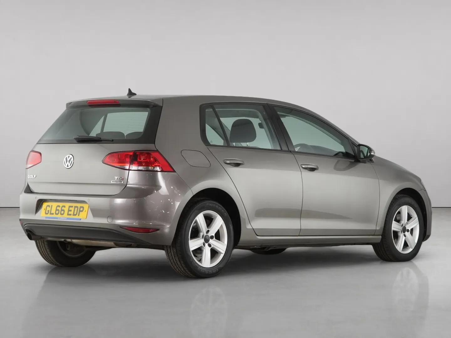 Volkswagen Golf view 8