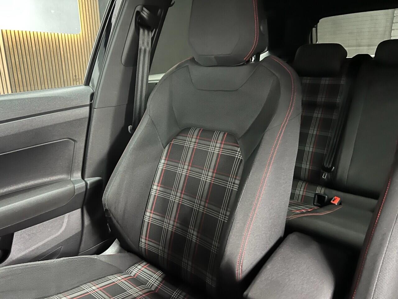 Volkswagen Polo view 30
