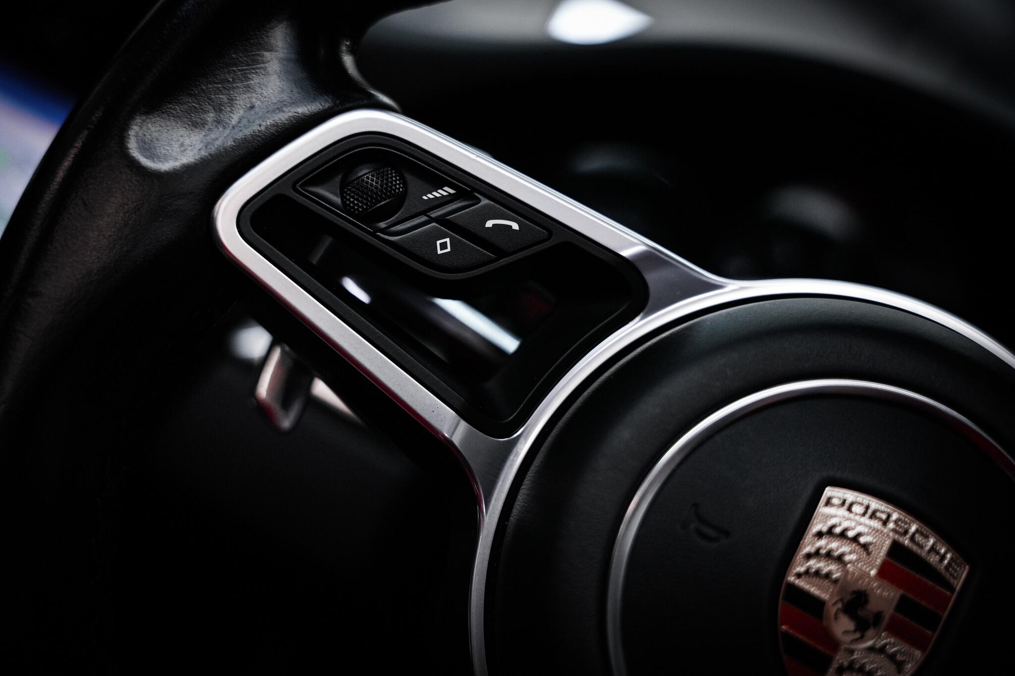 Porsche 911 view 54