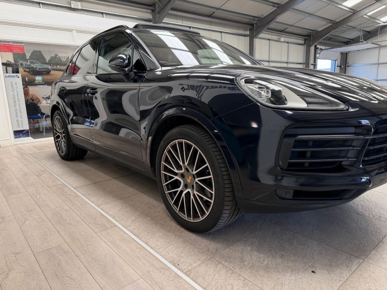 Porsche Cayenne view 3